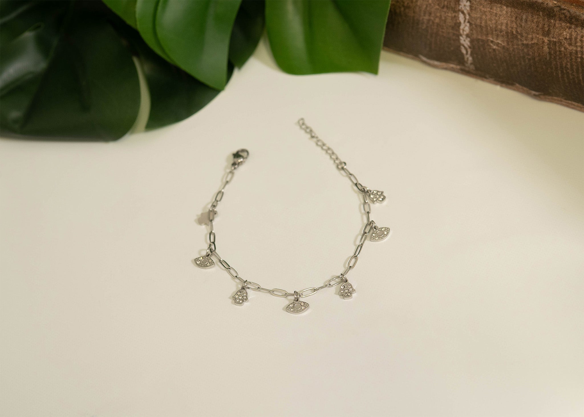 18K Gold PVD Hamsa & Evil Eye Paperclip Chain Charm Bracelet / BRJ1010、mySite、dreamappss