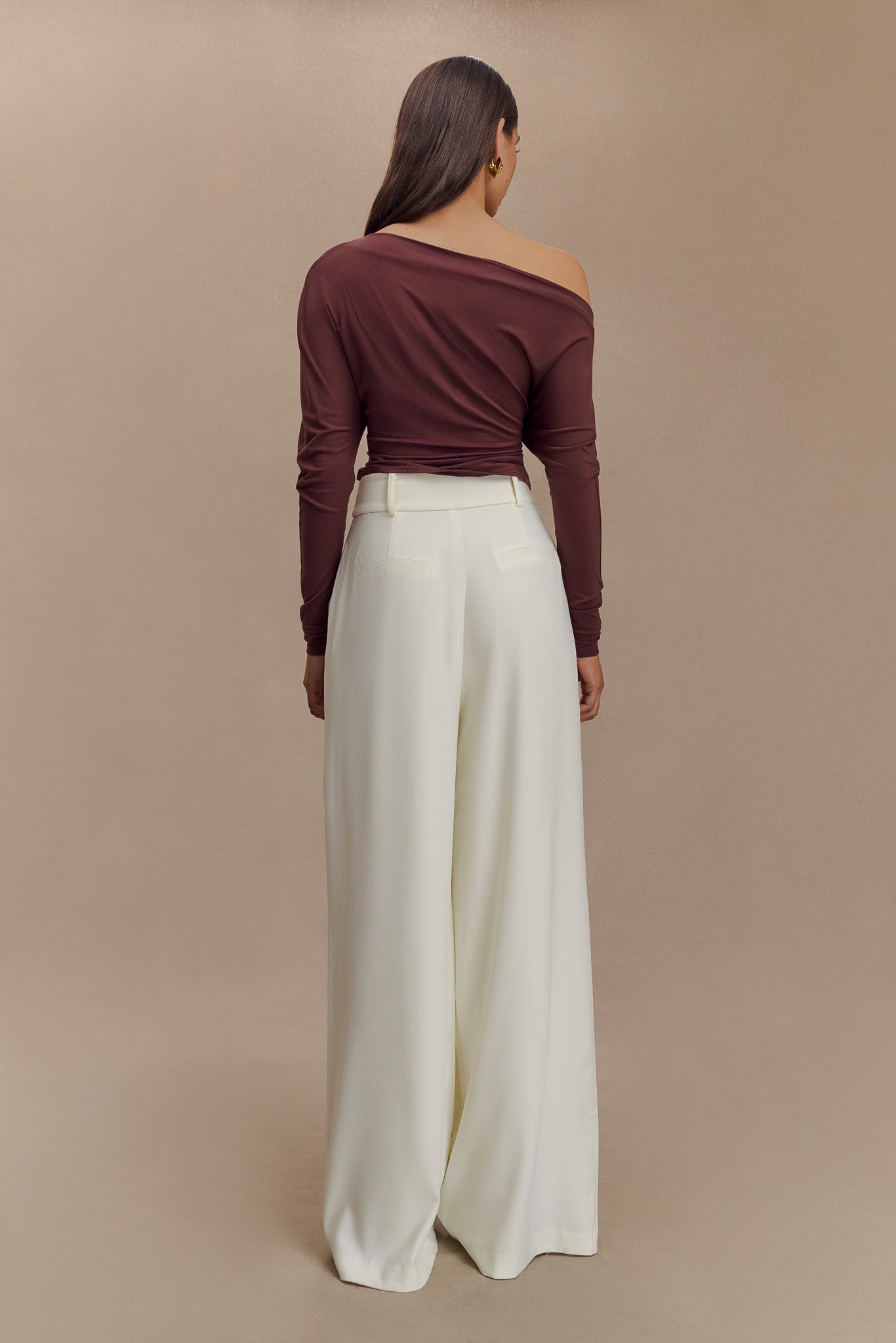 Yasmin Asymmetrical Long Sleeve Top - Mahogany、mySite、solidvoid