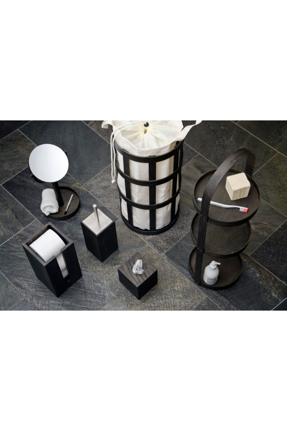 Oak Double Face Mirror with Storage Tray | Wireworks Close-up、mySite、neckold