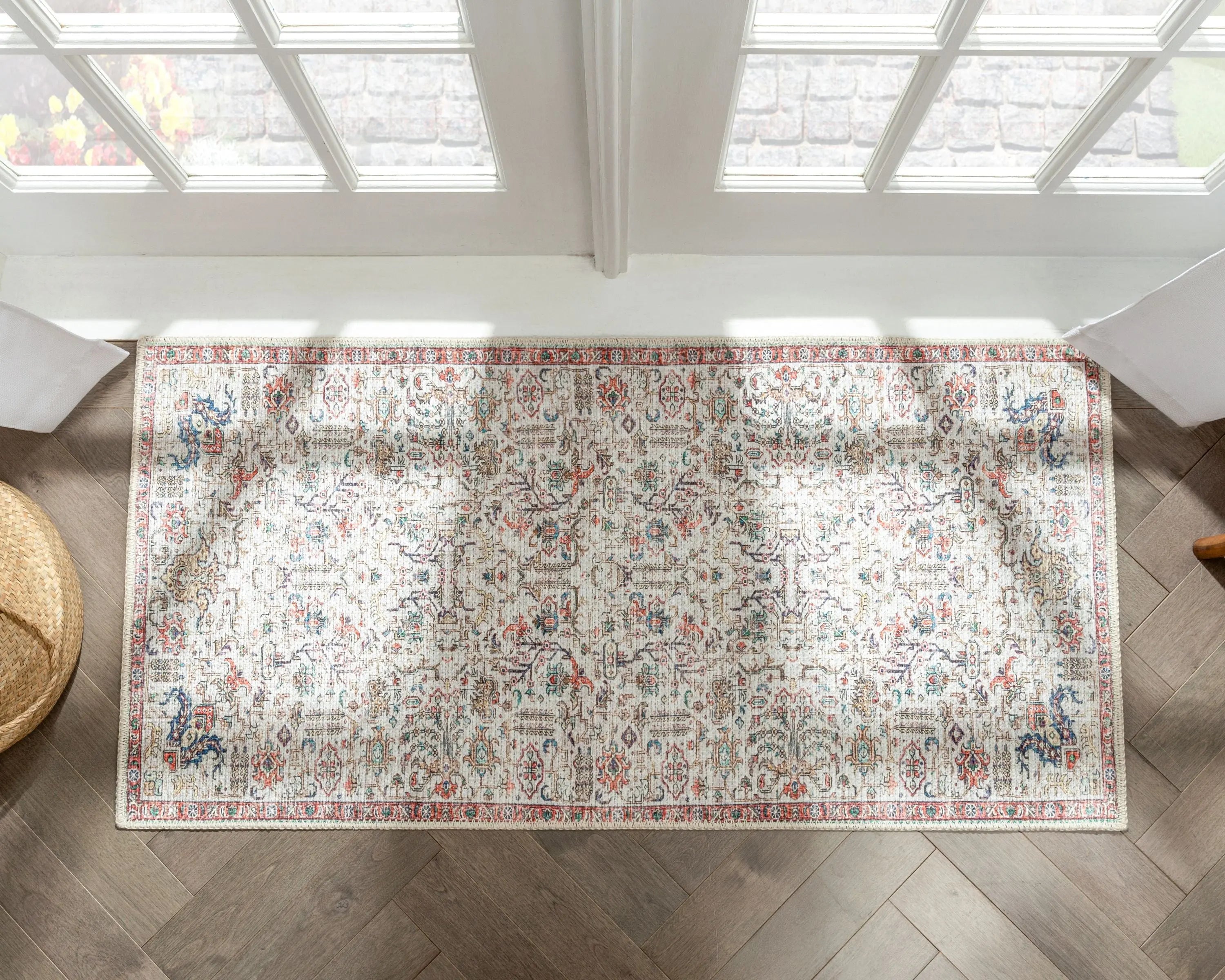 Pomona Machine Washable Vintage Medallion Botanical Border Ivory Flat-Weave Distressed Rug、mySite、gigharbornorthrealestate