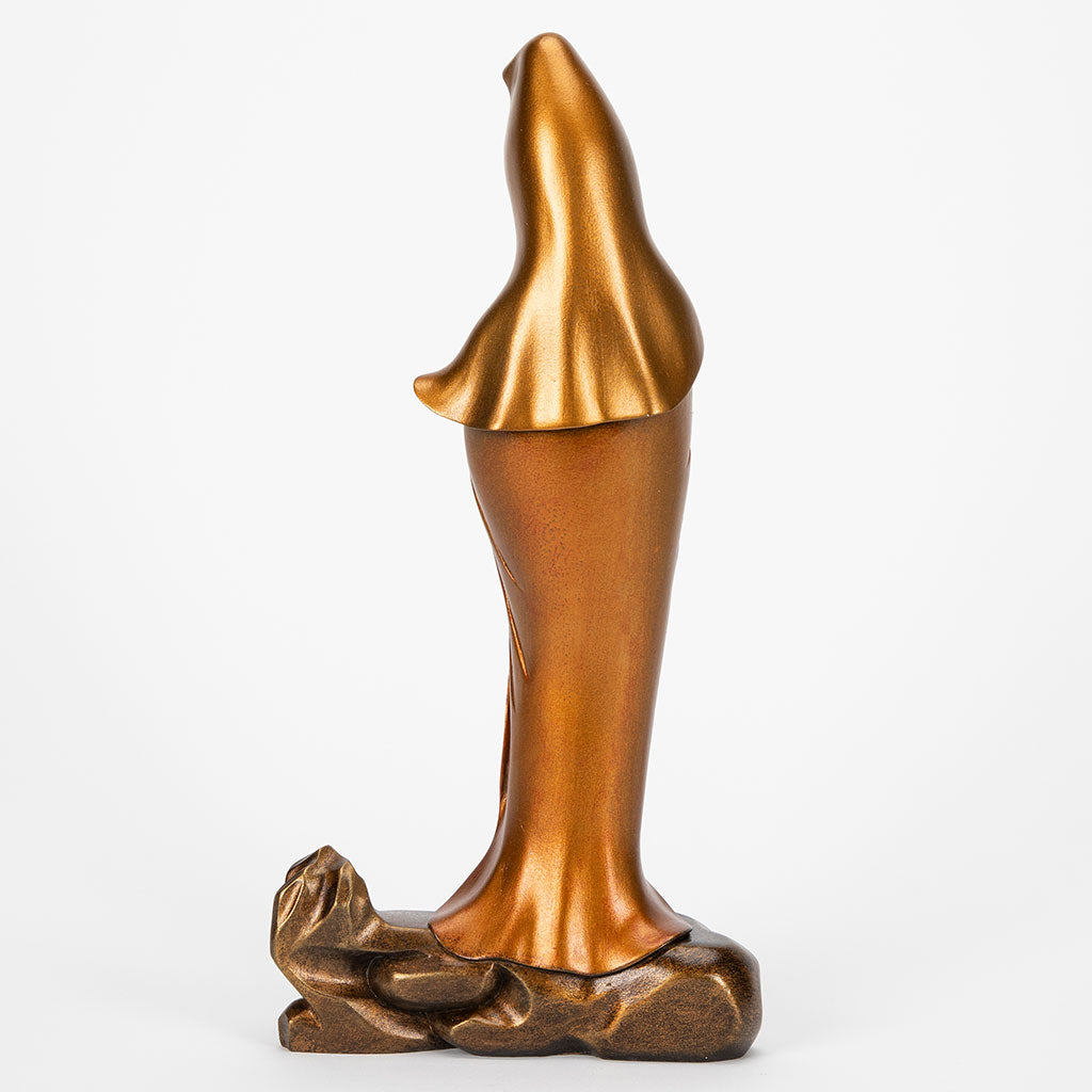 Kuan Yin with Vessel and Lotus Statue、mySite、topwebapps