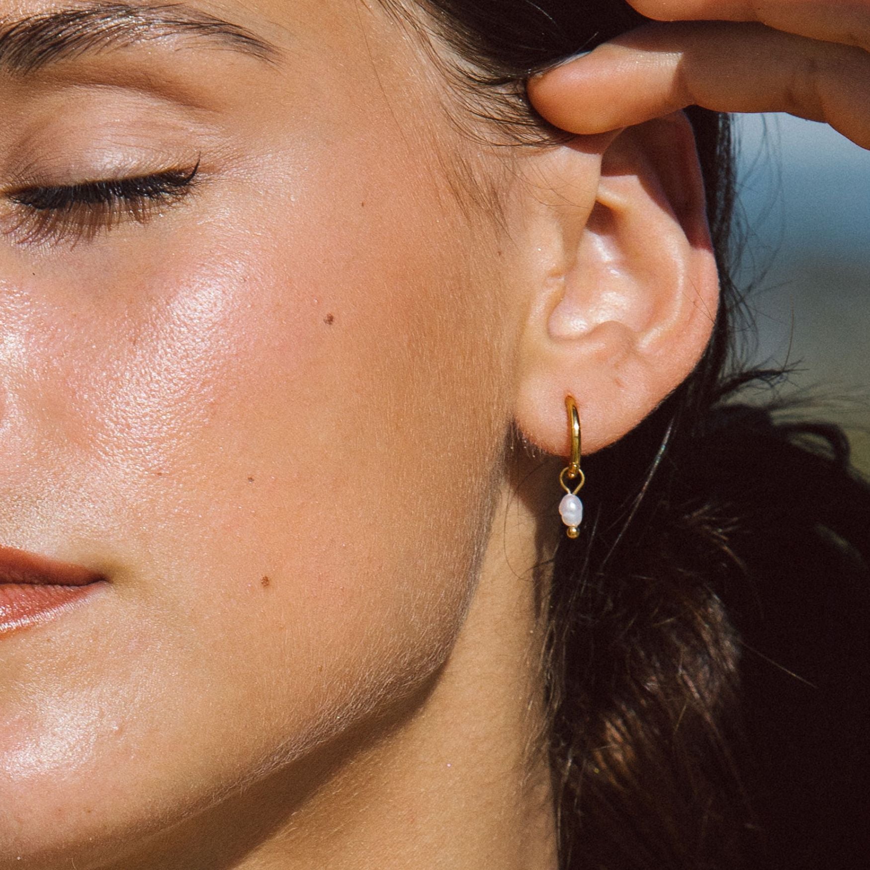 Pearl Huggie Hoops、mySite、hinf8tx79