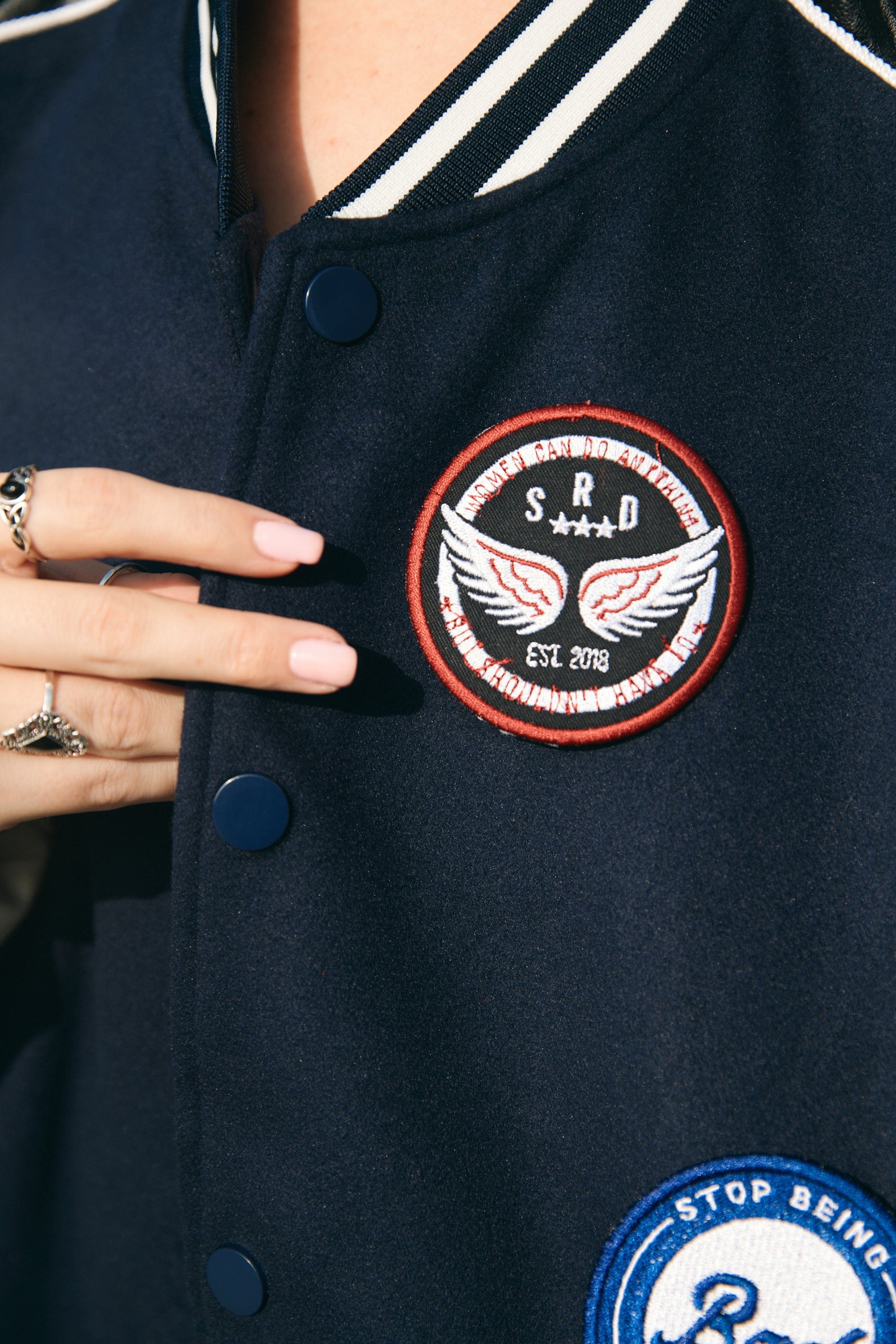 {product_title} - {shop_name}