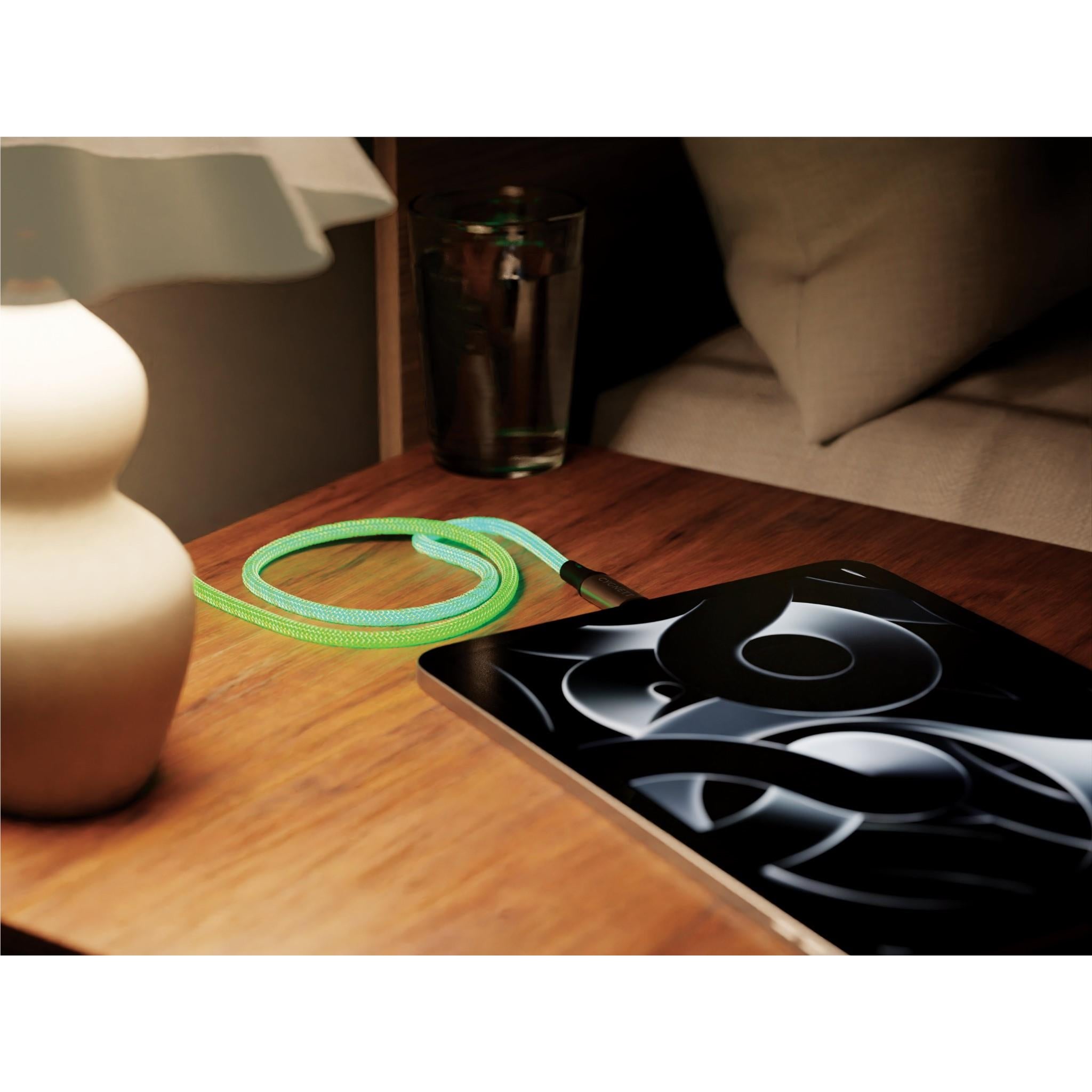 Cygnett Illuminate USB-A to USB-C Light Up Cable 1.2m、mySite、camillekostekn