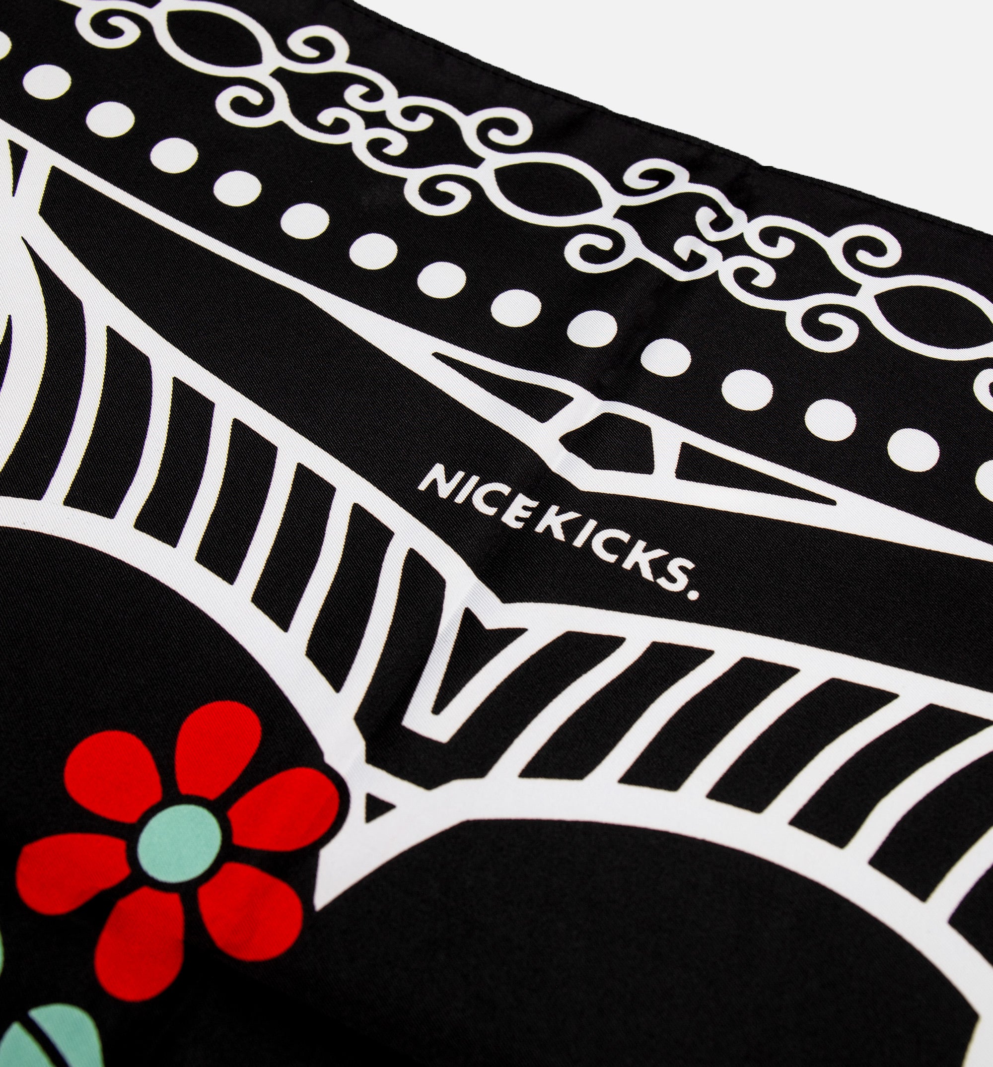 Nice Day Silk Scarf - Black、mySite、dreamappss