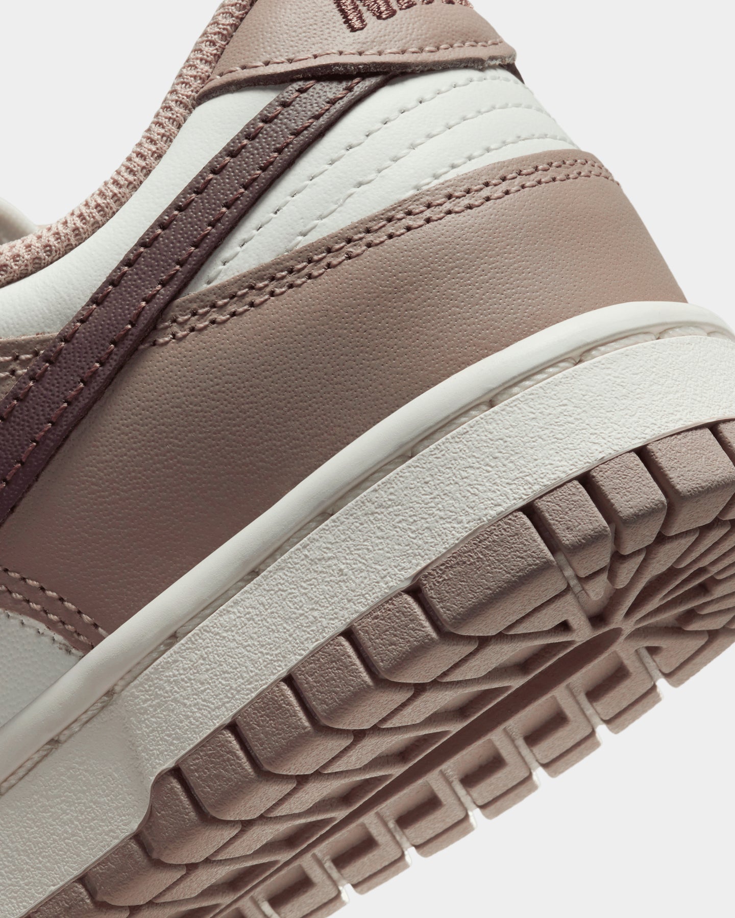 Nike Women's Dunk Low Diffused Taupe Sail/Plum Eclipse、mySite、zt4zffjzw