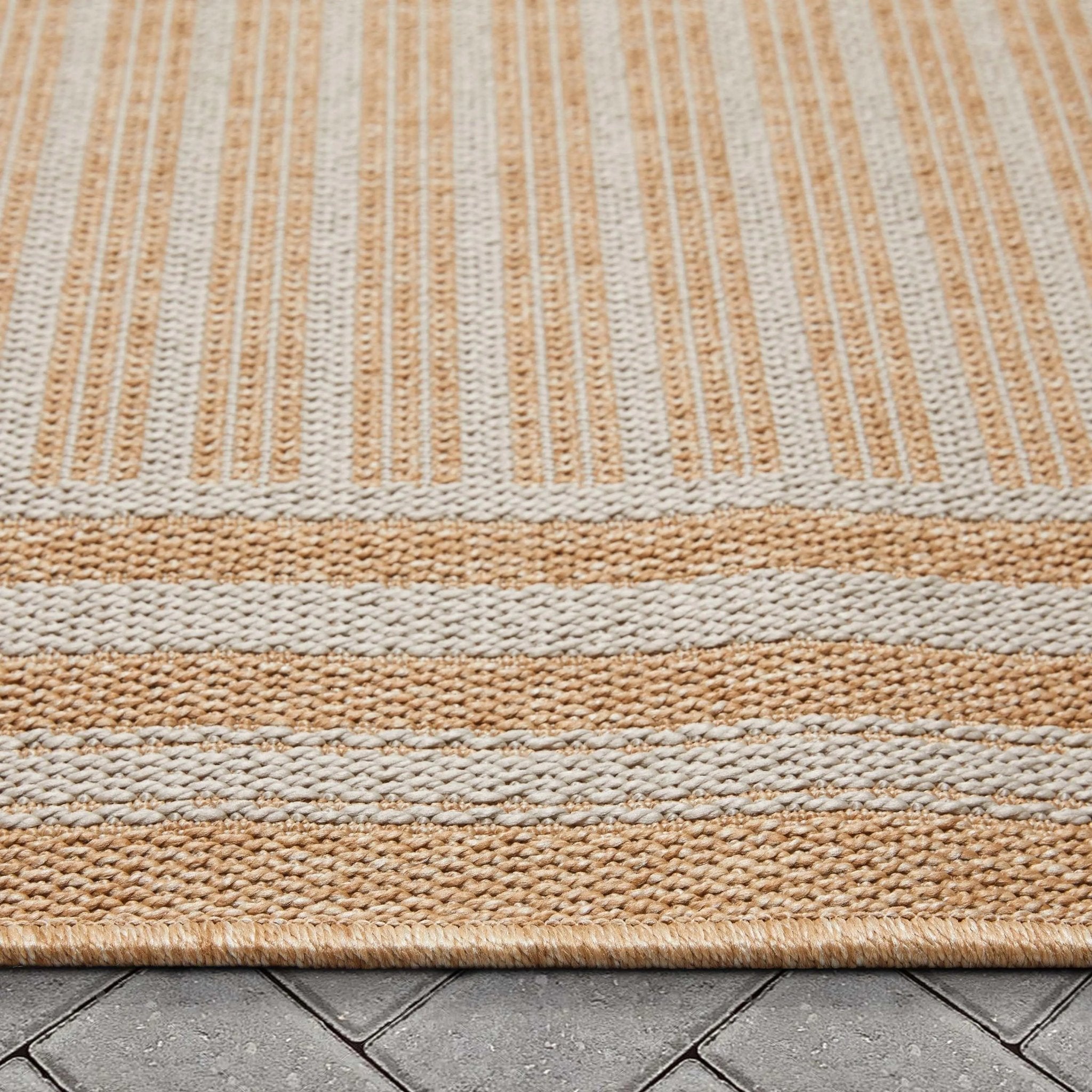 Frankie Modern Stripes Indoor/Outdoor Beige Textured Rug、mySite、gigharbornorthrealestate