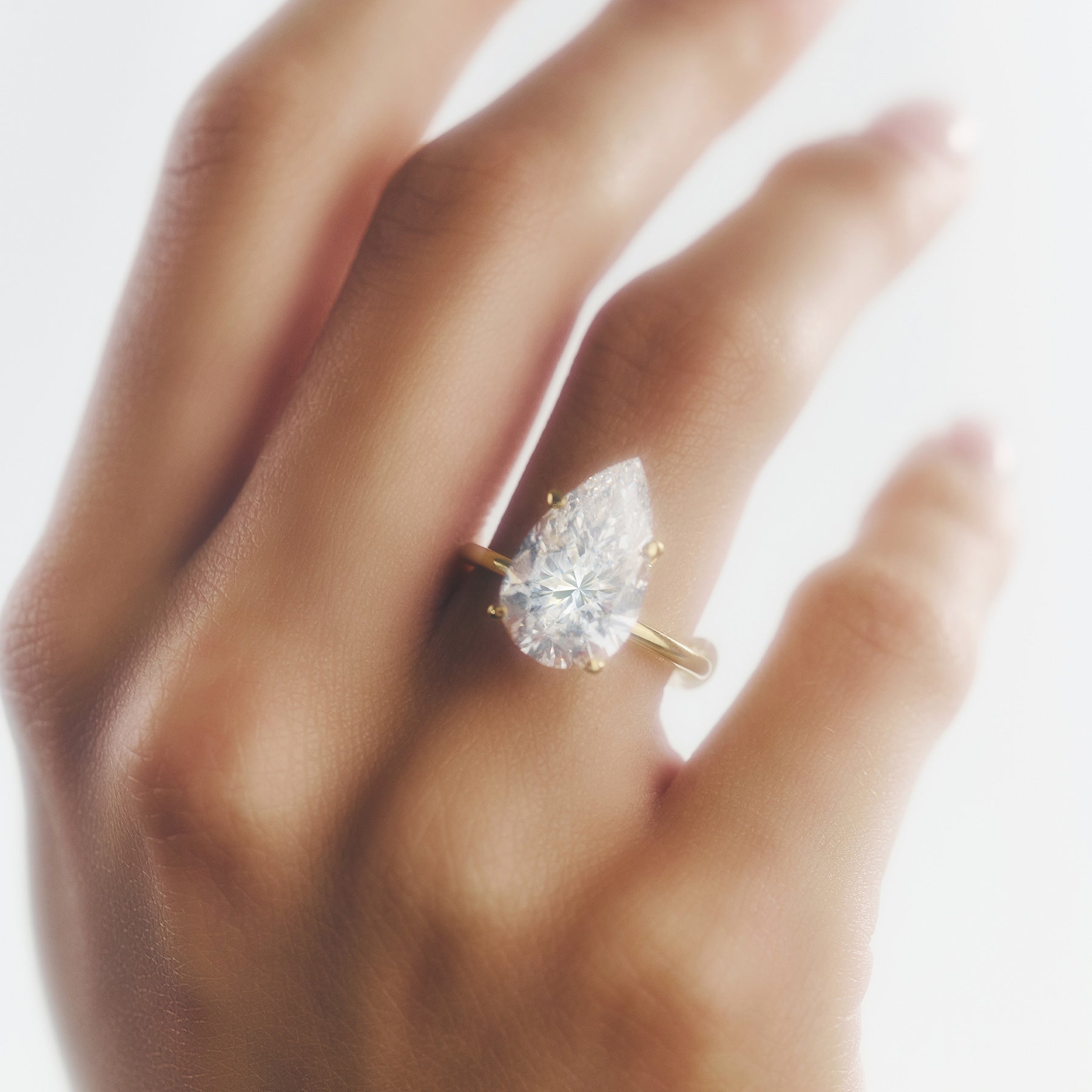 Willow Diamond Engagement Ring -18K Yellow Gold、mySite、hinf8tx79