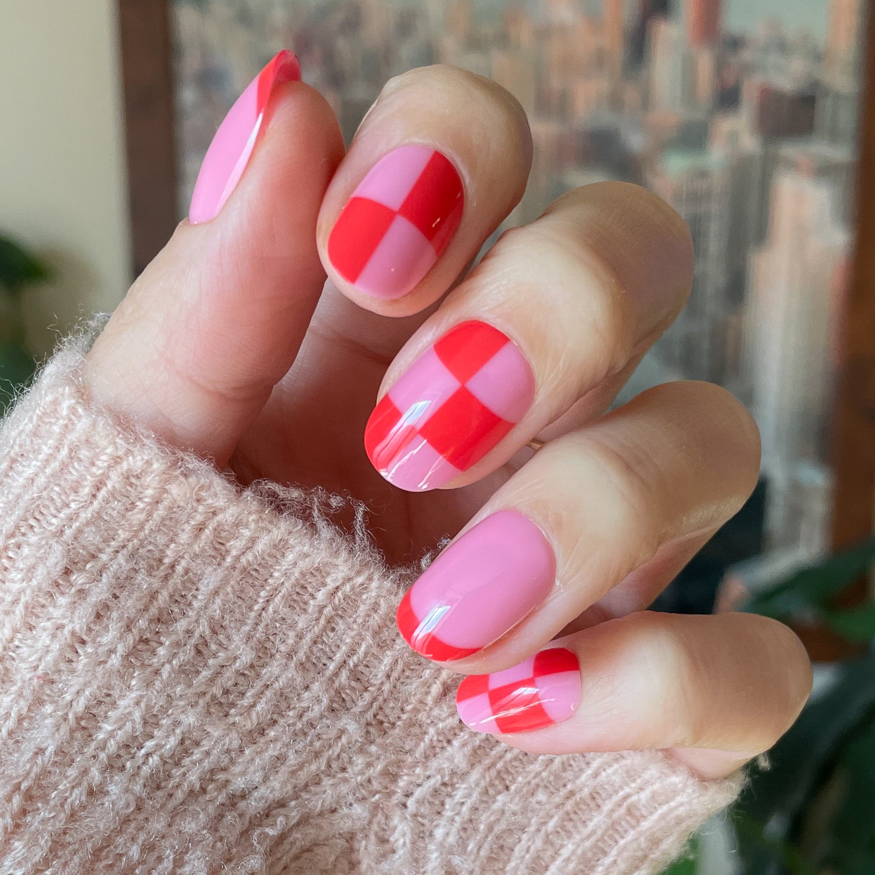 Pink Checker Party | Short | Round - Tab Press-On、mySite、solidvoid