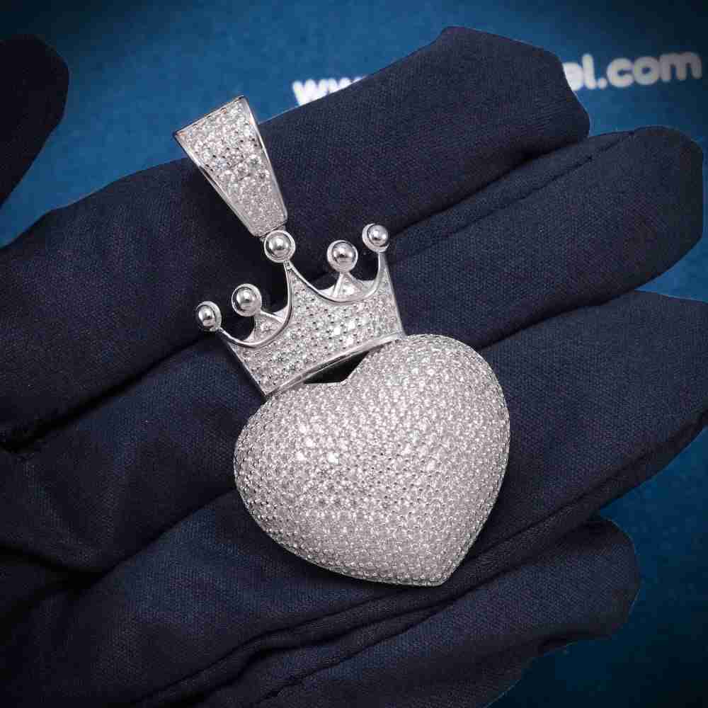 Moissanite Crowned Heart Pendant 14K Gold、mySite、hinf8tx79