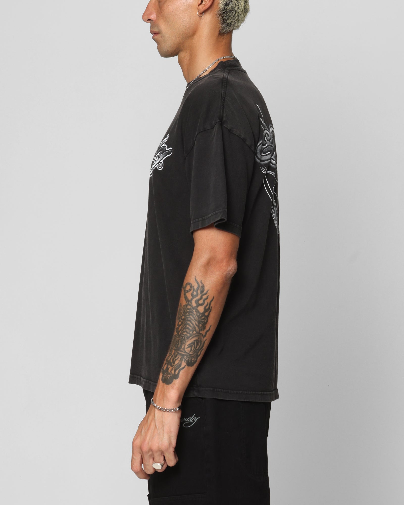 {product_title} - {shop_name}