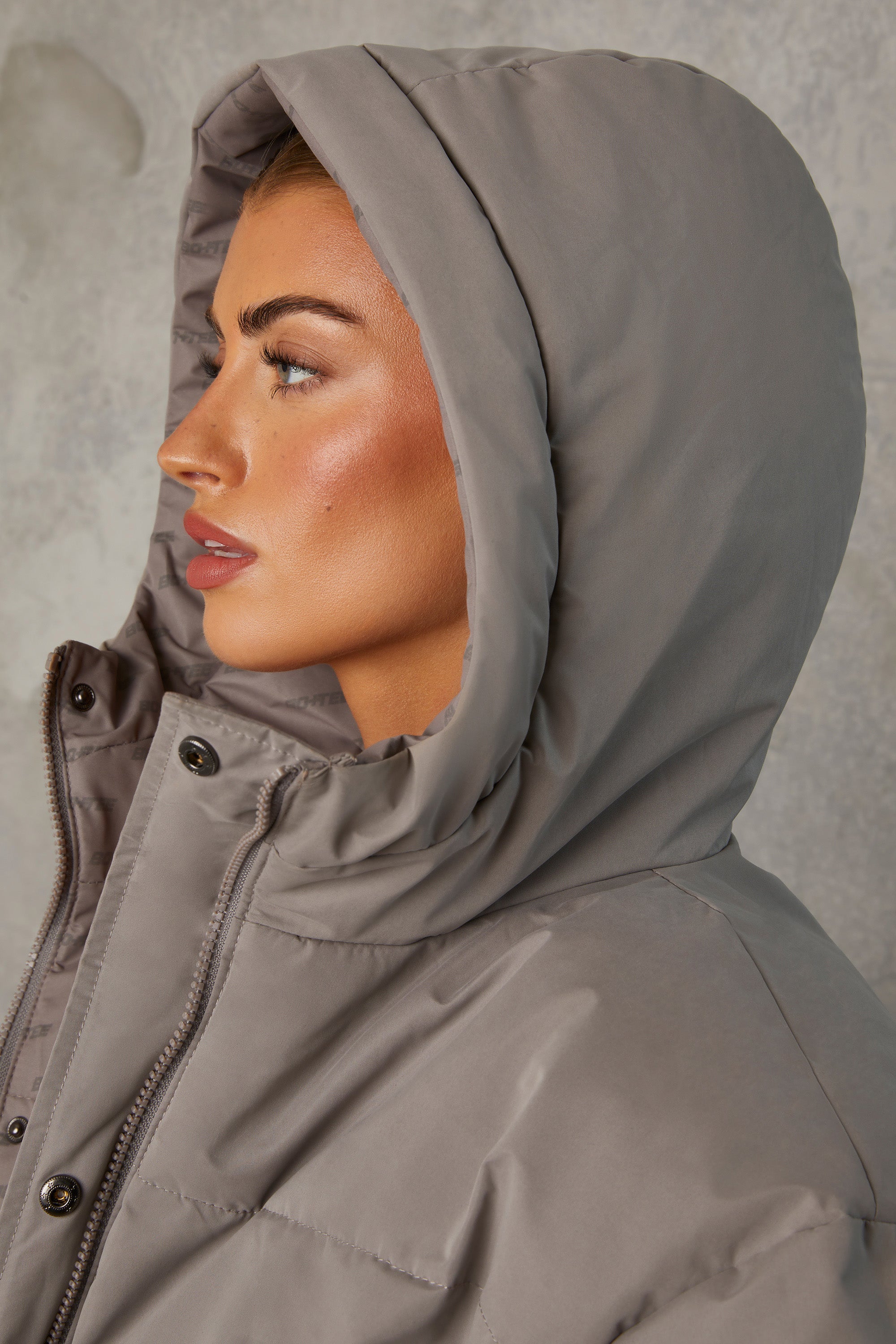 Reversible Hooded Puffer Jacket in Warm Grey、mySite、solidvoid