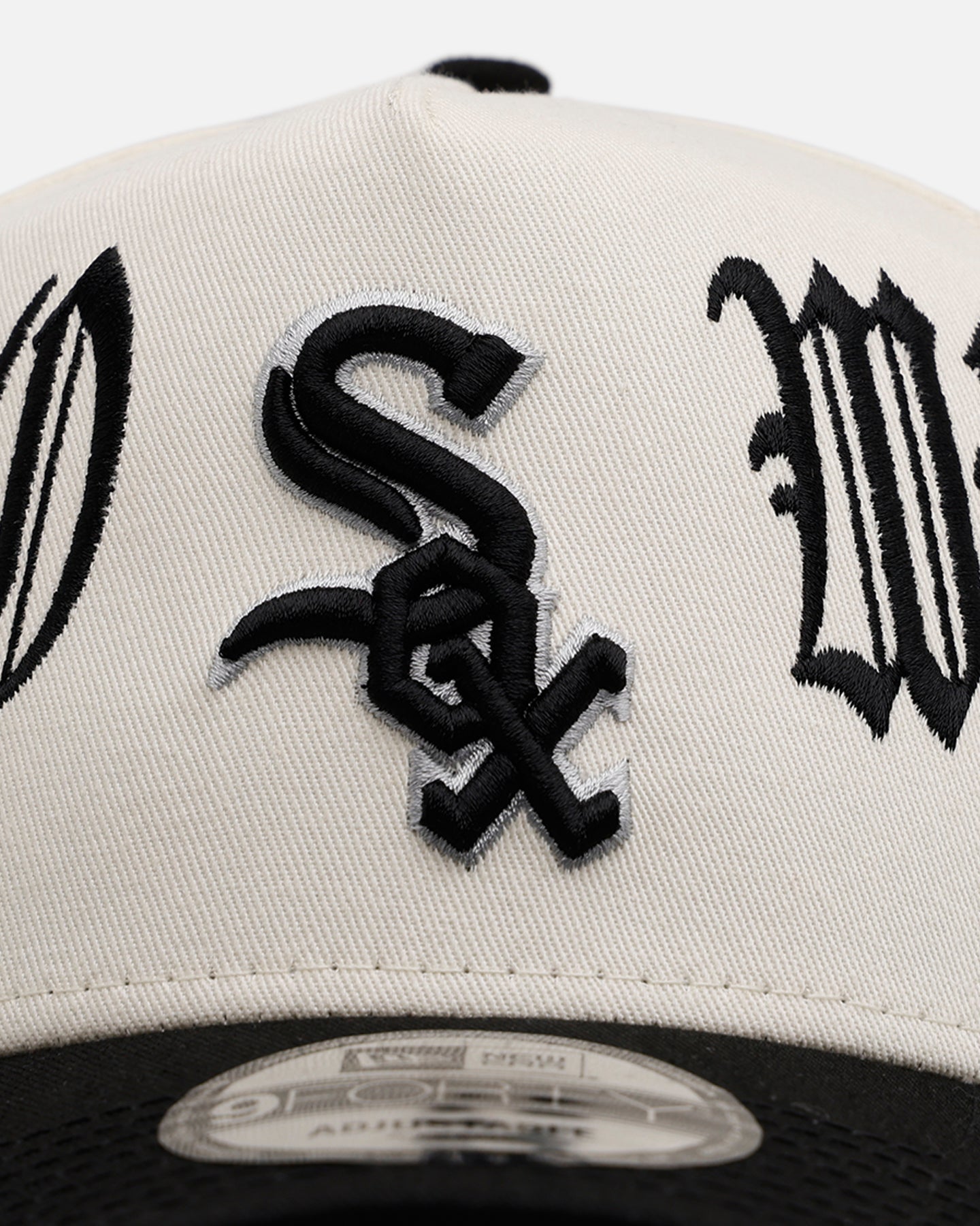 New Era Chicago White Sox 'Gothic Script Two Tone' 9FORTY A-Frame Snapback Chrome/Black、mySite、zt4zffjzw