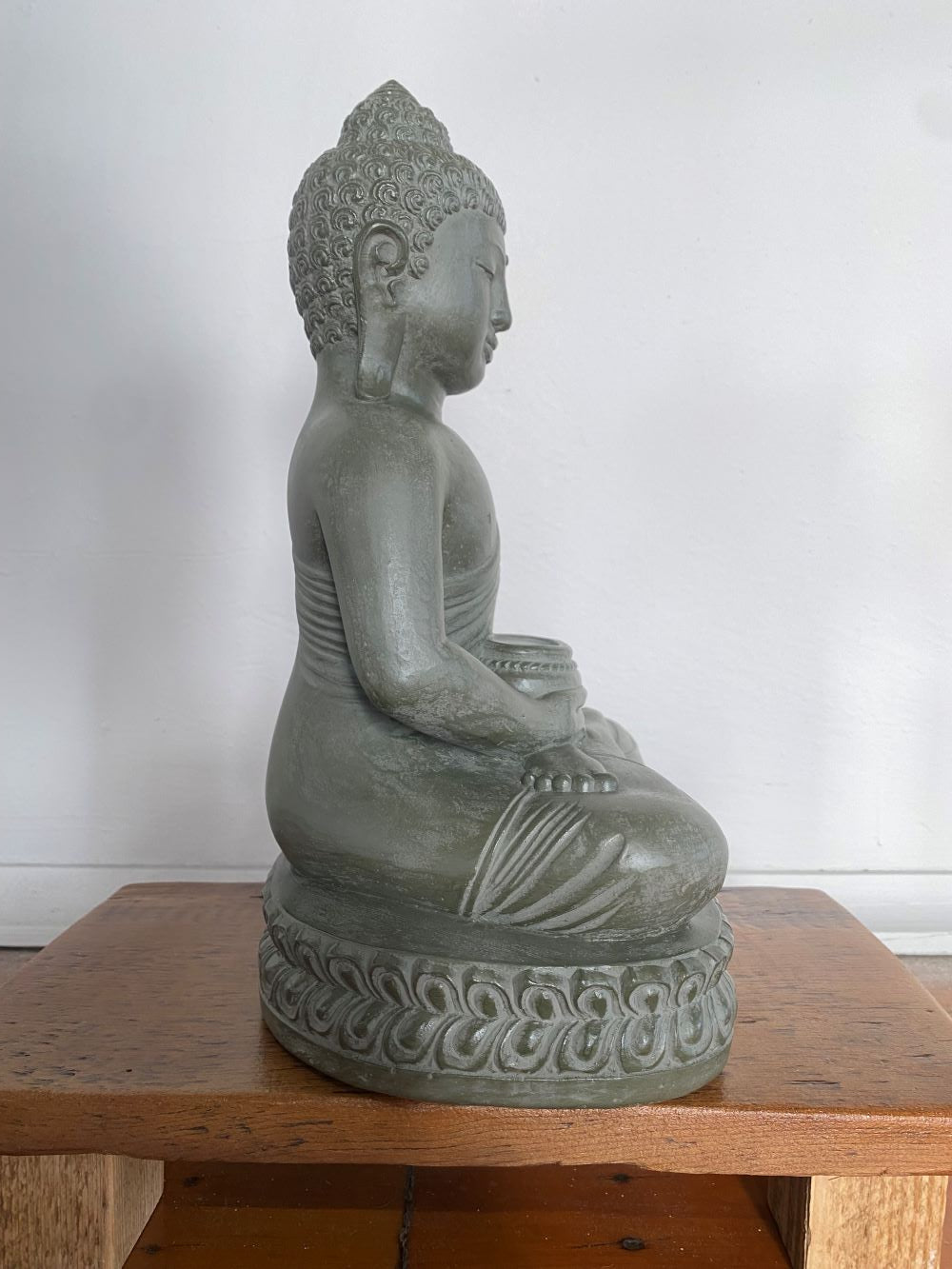 Buddha with Alms Bowl on Lotus Throne、mySite、topwebapps