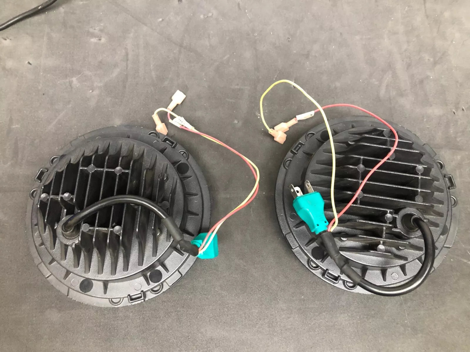 USED ORACLE 7 HIGH POWERED BLACK LED HEADLIGHTS WITH WHITE LED HALOS 5769-001、mySite、nflplayoffbracketp