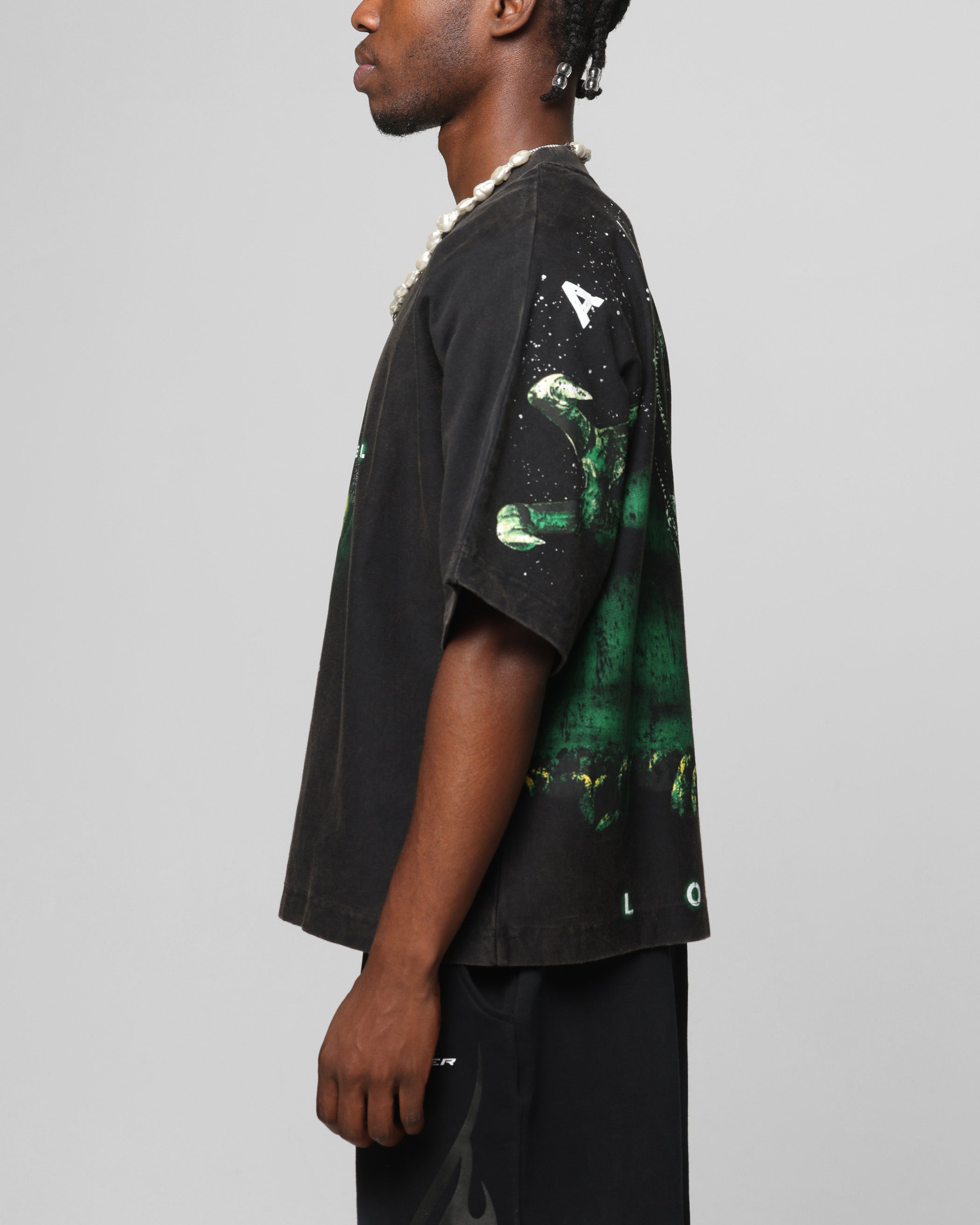 {product_title} - {shop_name}