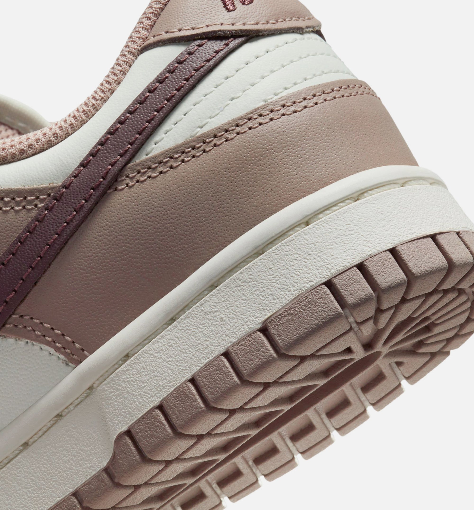 Dunk Low Womens Lifestyle Shoe - Sail/Plum Eclipse/Diffused Taupe、mySite、dreamappss