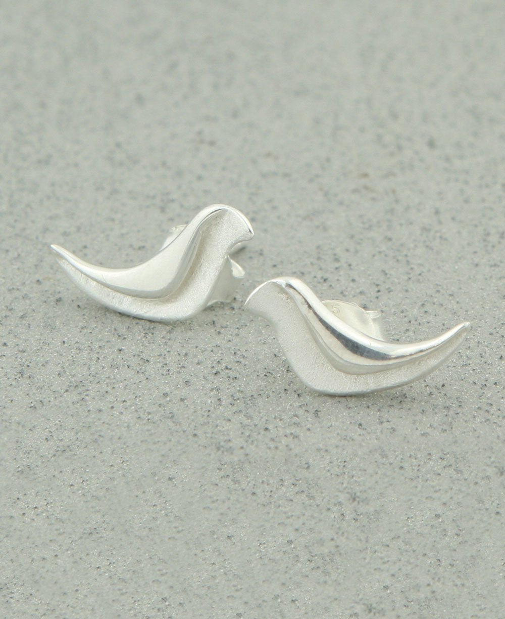 Fly Free Sterling Silver Bird Earrings、mySite、topwebapps