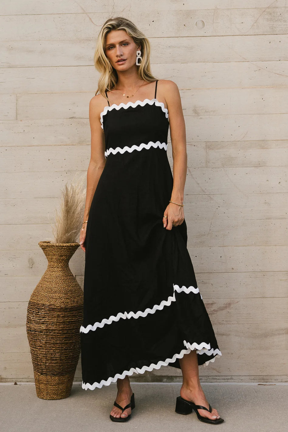 {product_title} - {shop_name}