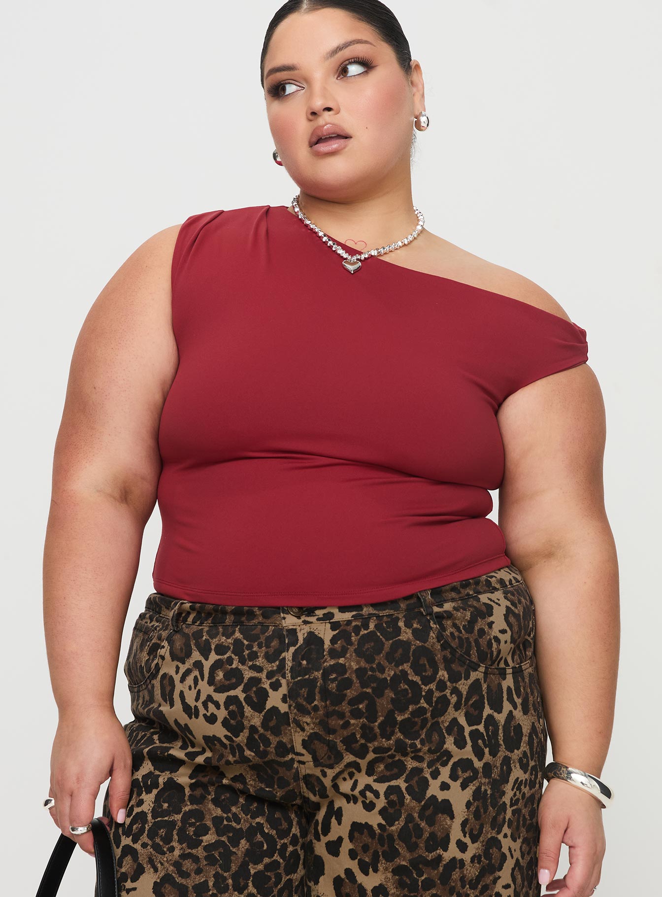 Danza Top Red Curve、mySite、solidvoid