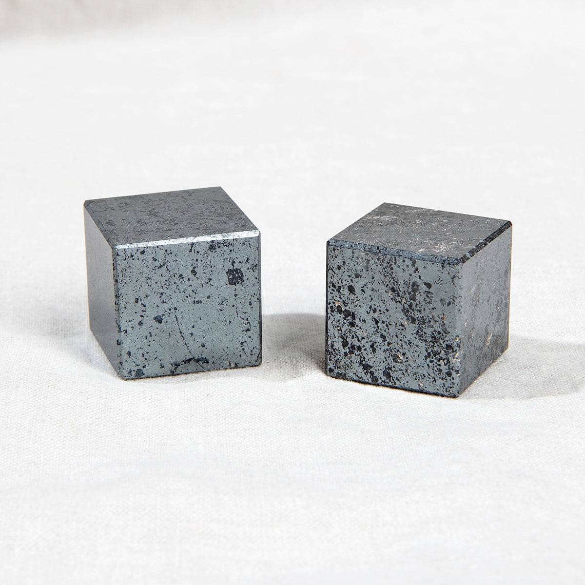 Hematite Cube、mySite、hinf8tx79