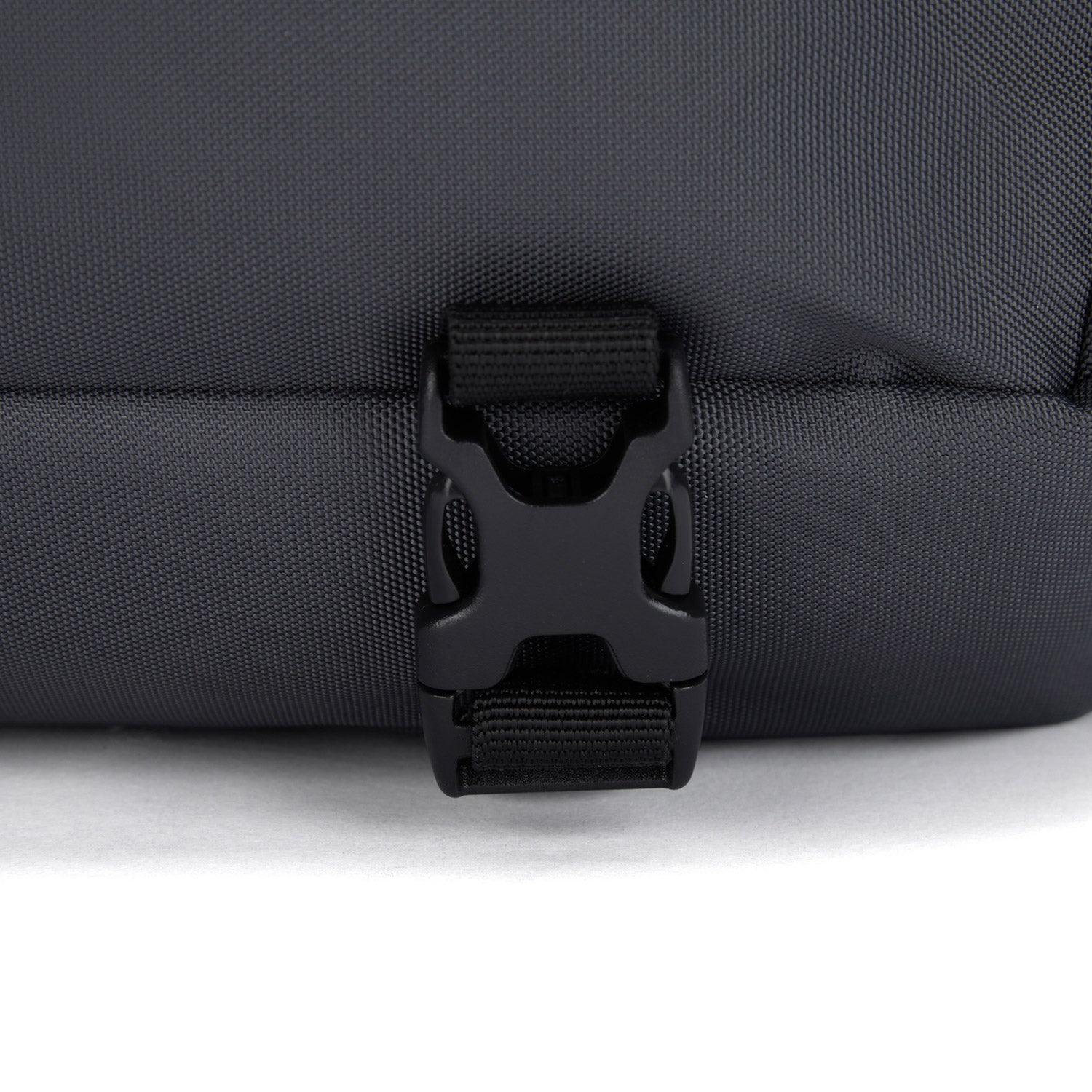 Pacsafe® EXP 12 anti theft sling crossbody、mySite、garagedoors4me