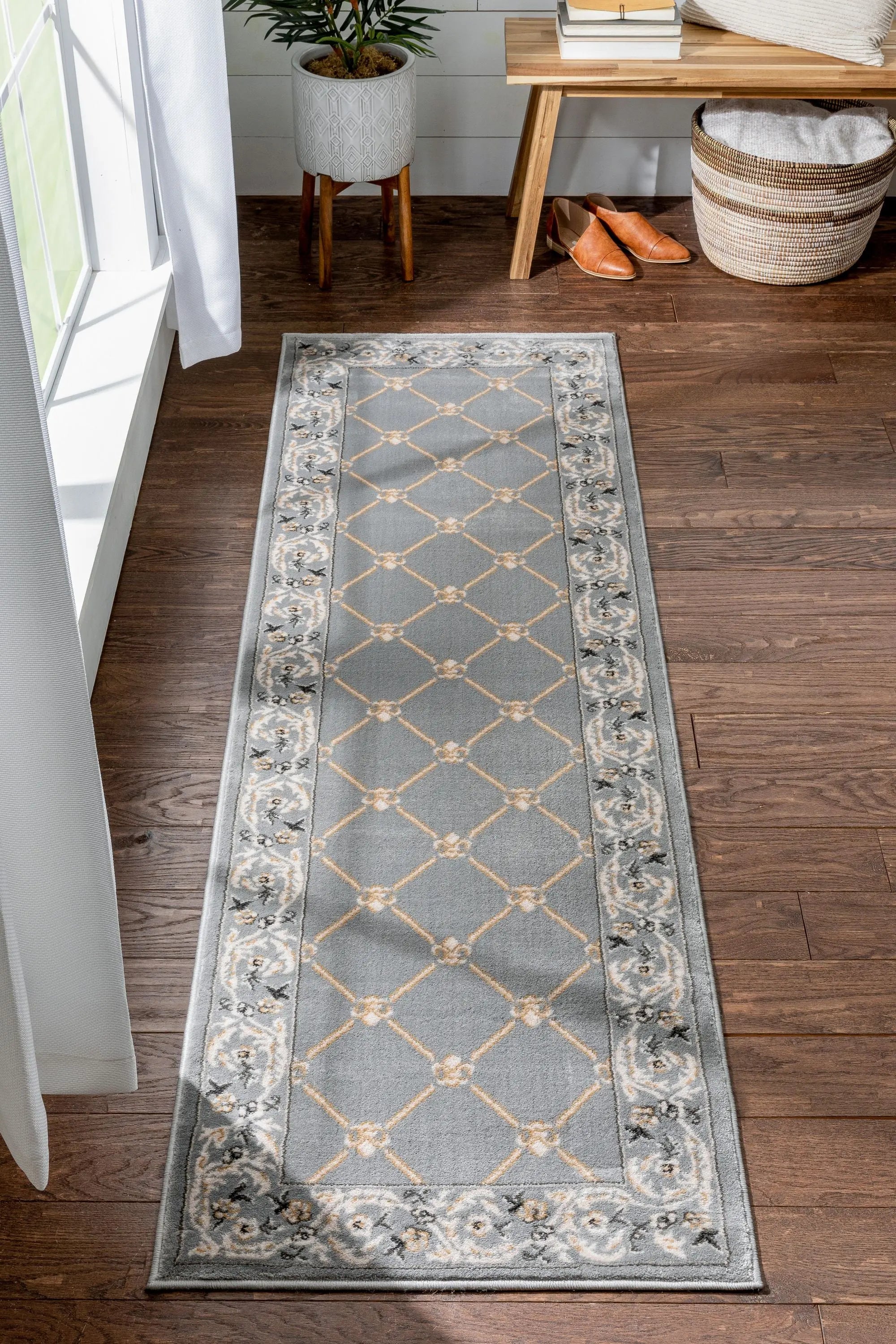 Fleur De Lis Grey Traditional Rug、mySite、gigharbornorthrealestate