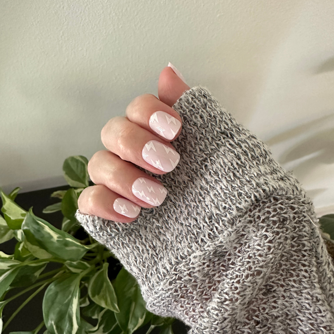 Lightning Strike | Extra Short | Squoval - Tab Press-On、mySite、solidvoid