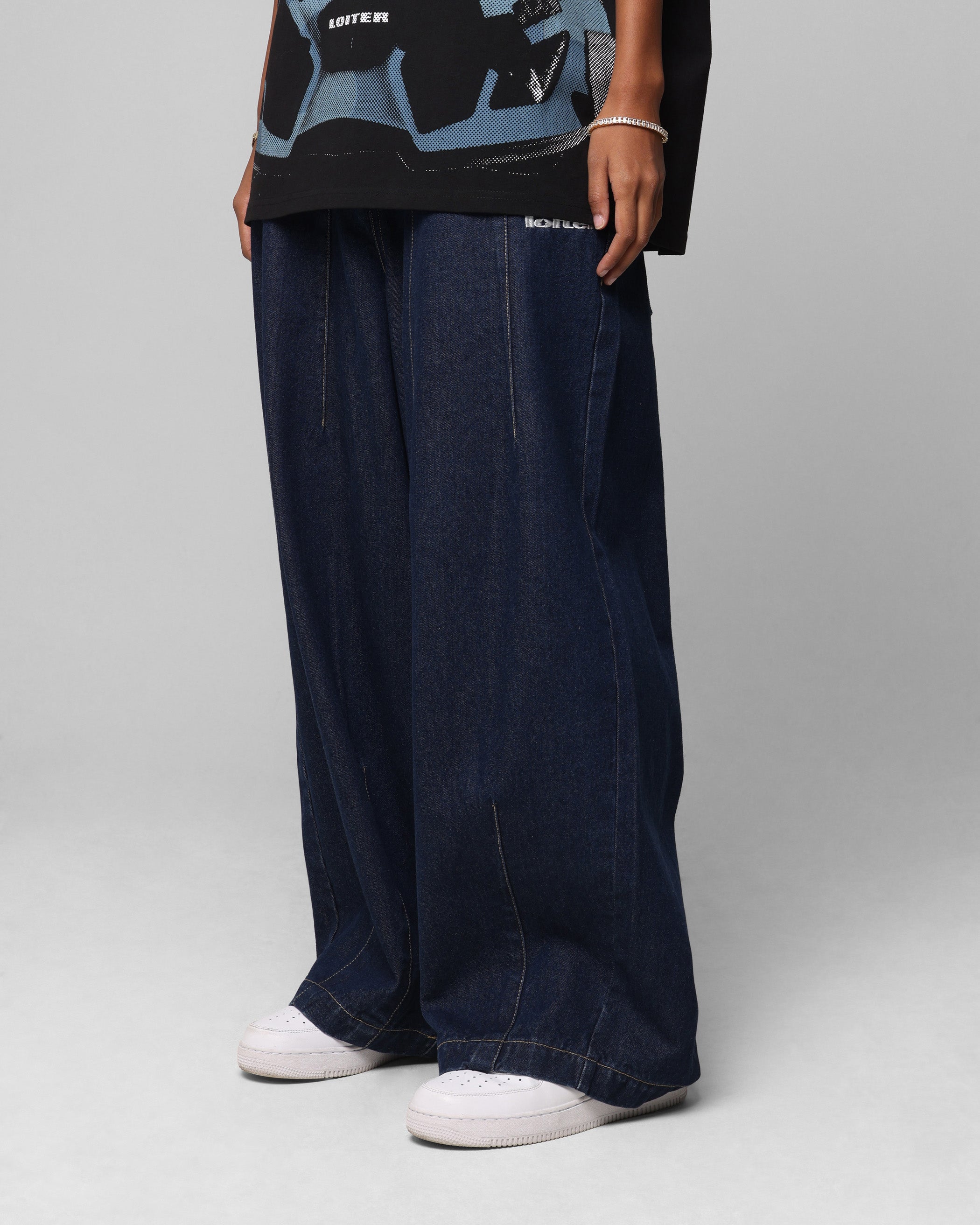 {product_title} - {shop_name}