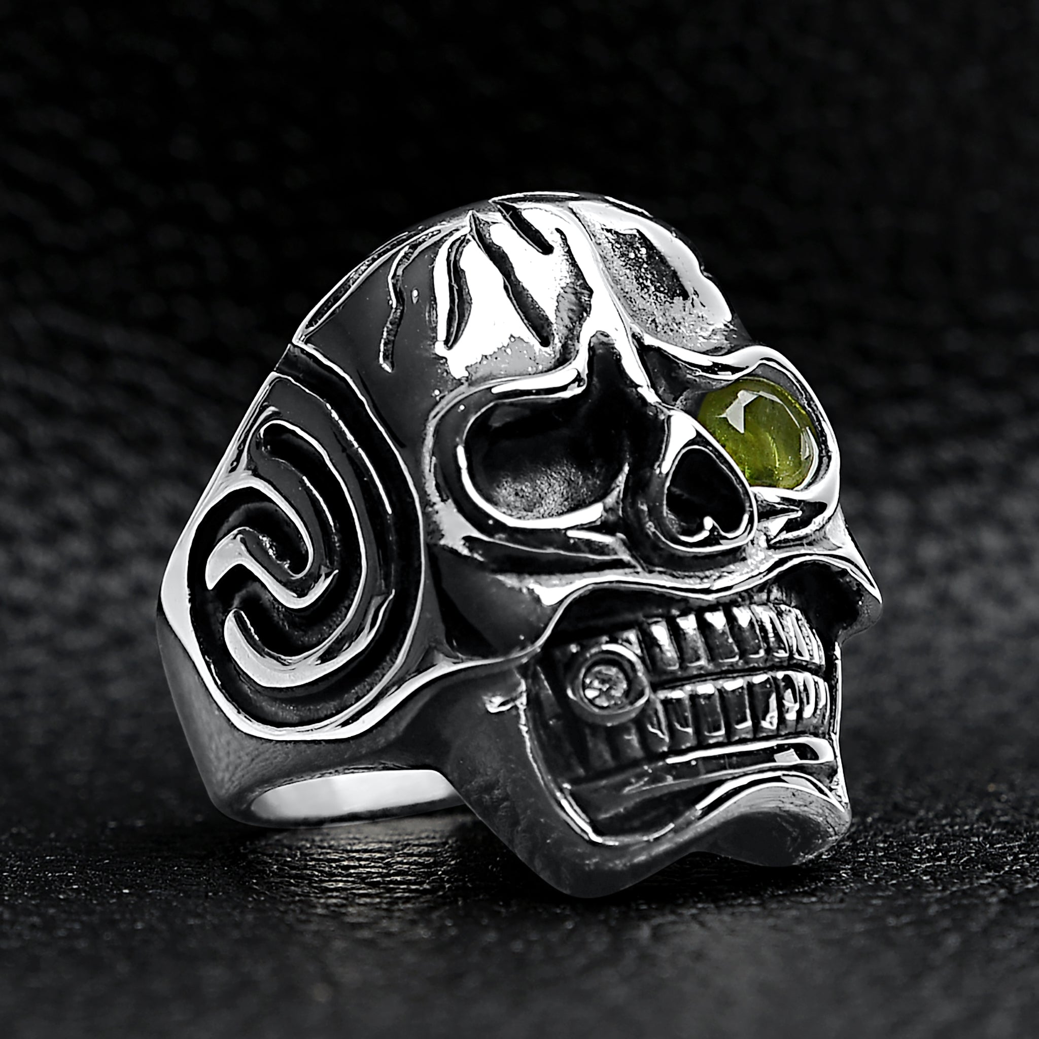 Detailed skull with Green CZ Eye Stone Stainless Steel Ring / SCR4092、mySite、dreamappss