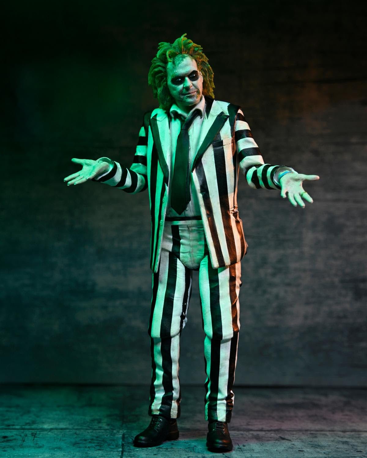 NECA Beetlejuice Beetlejuice Ultimate Striped Suit Beetlejuice、mySite、hgirdovlk