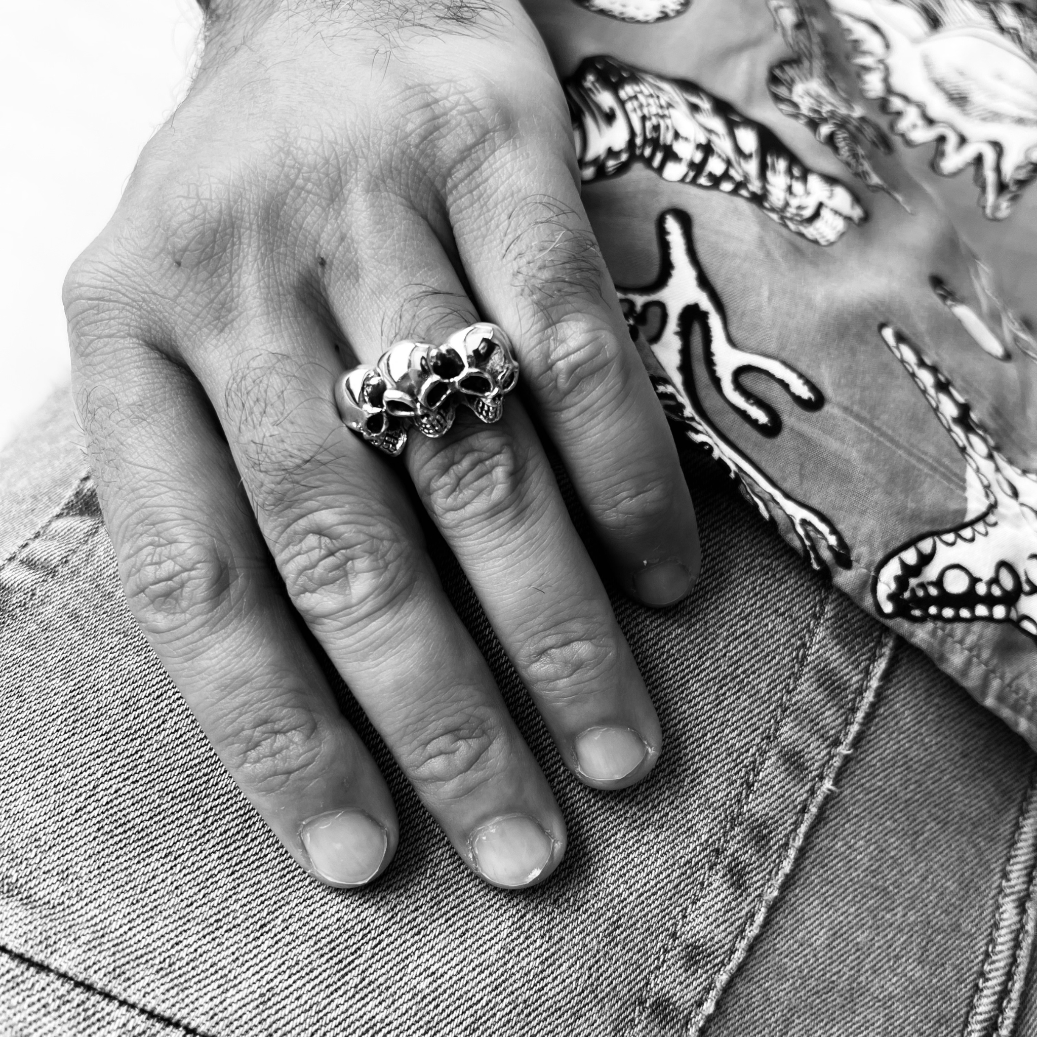 Sterling Silver Triple Black Eyed Skulls Ring / SSR0009、mySite、dreamappss