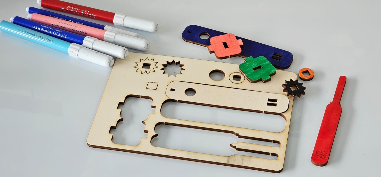 DIY Wooden Grogger by Israel Museum、mySite、topwebapps