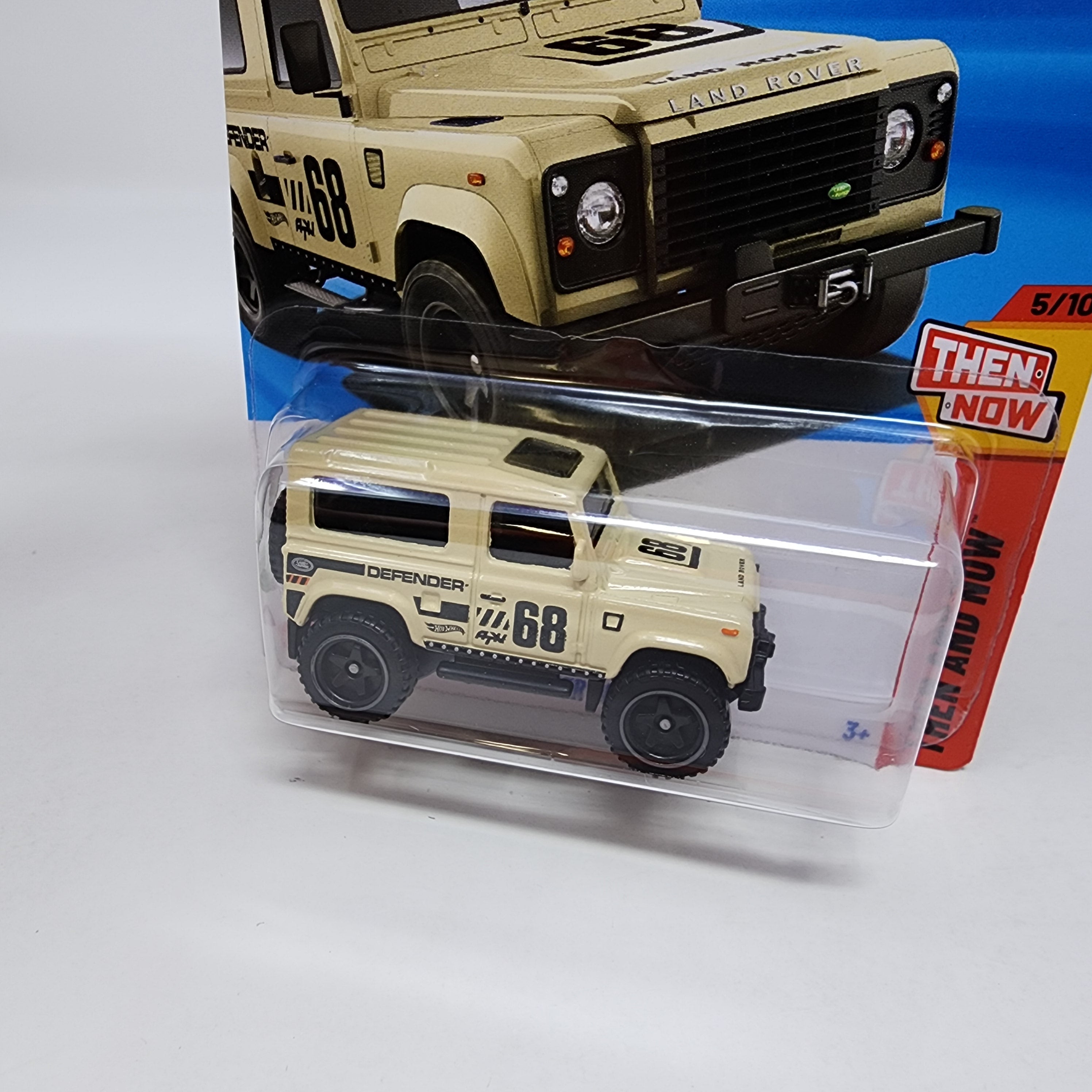 Land Rover Defender 90 #210 * Tan * 2025 Hot Wheels NEW! K Case、mySite、hgirdovlk