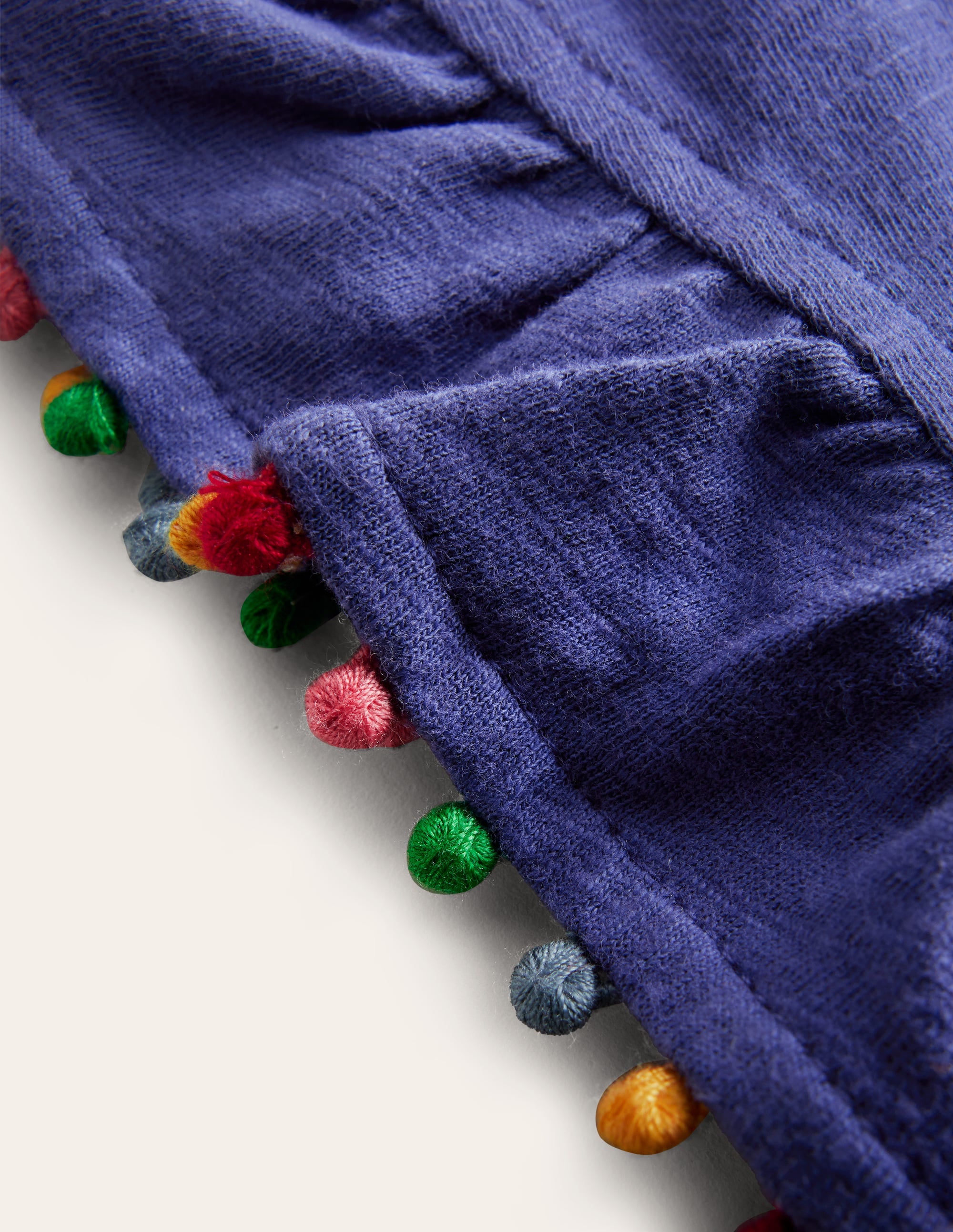  Pom Trim T-Shirt-Soft Starboard、mySite、ashleygrahame