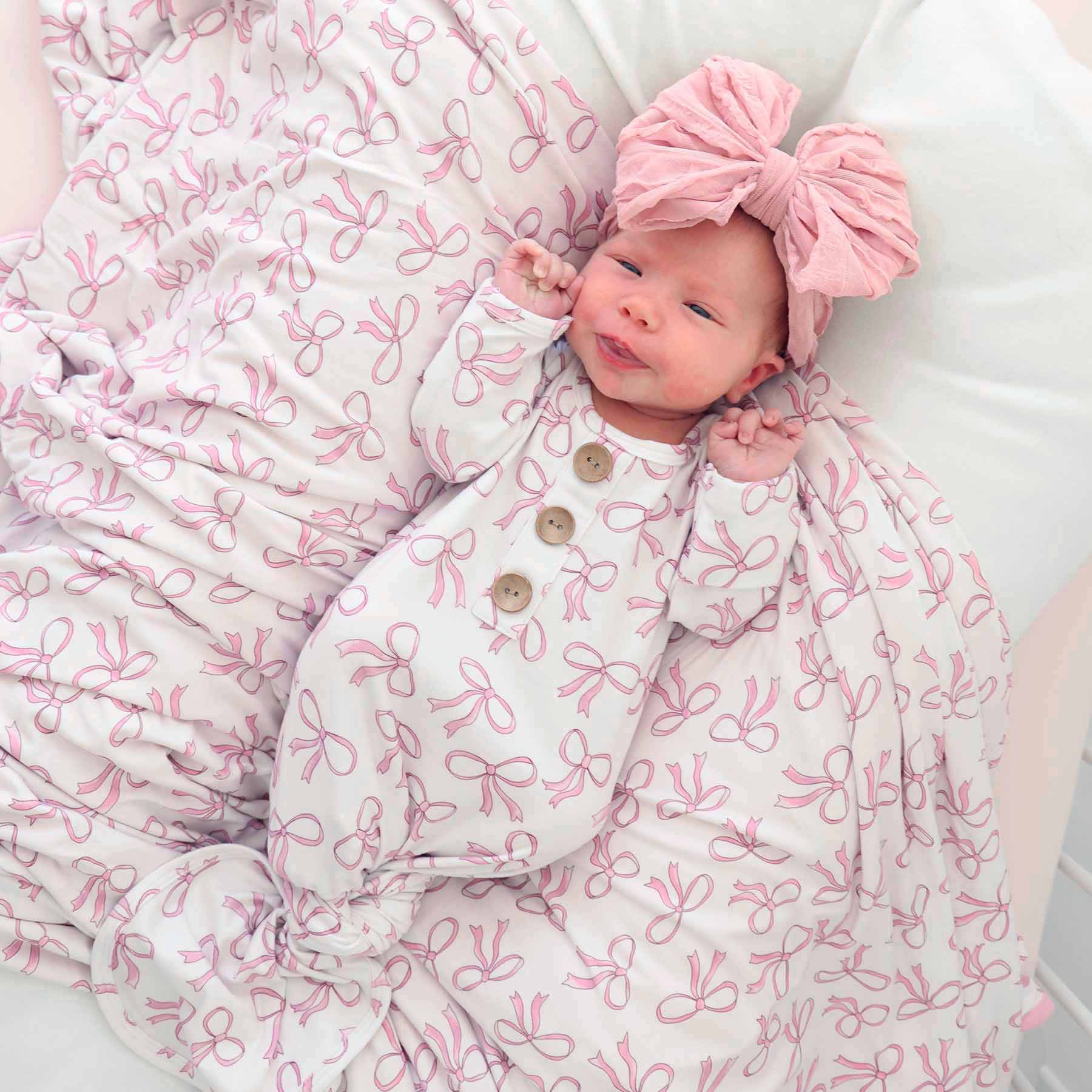  Blushing Bows Newborn Baby Knot Gown & Hat Set、mySite、layawaytickets