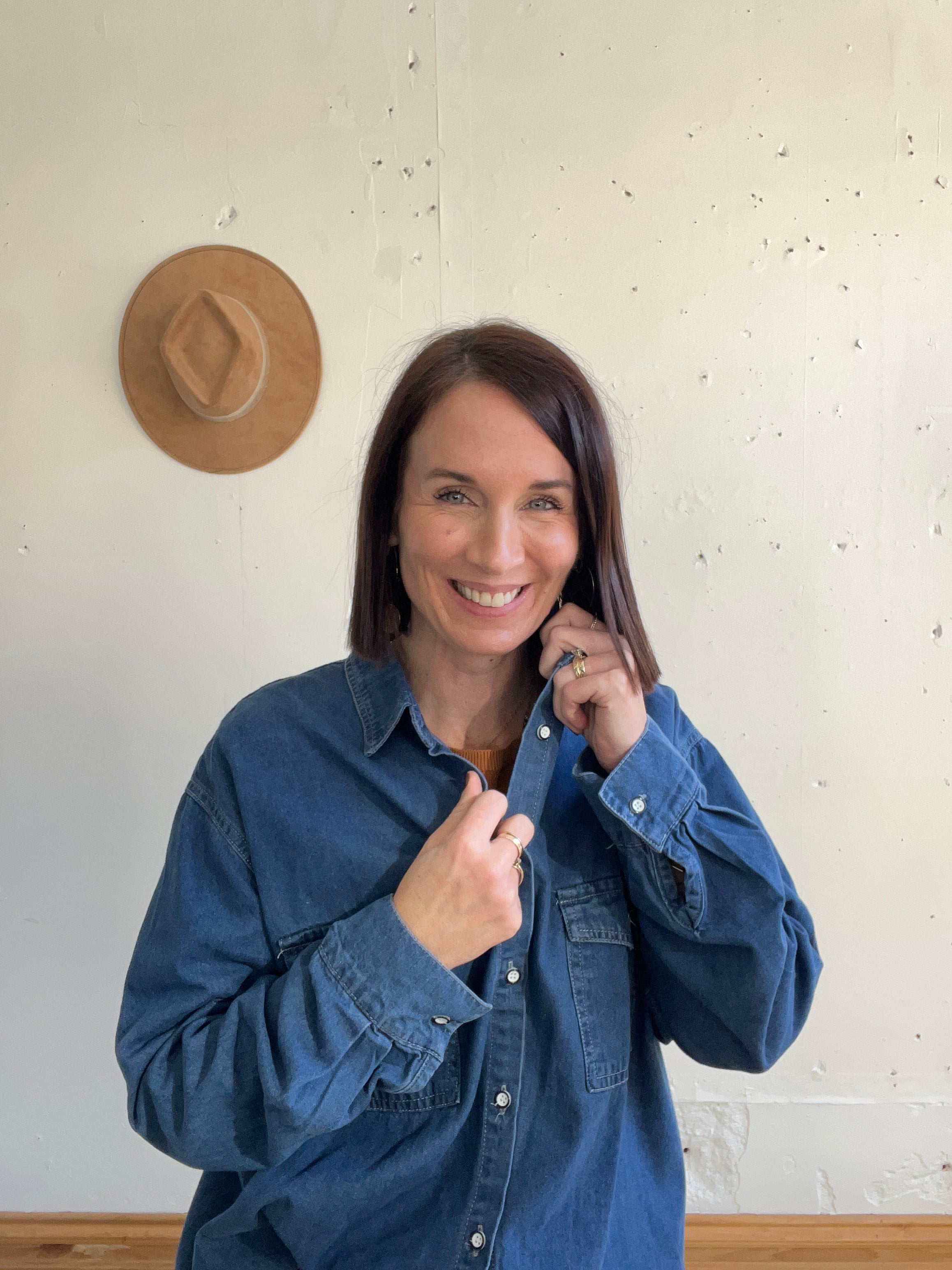 Laura’s Denim Button Down、mySite、garagedoors4me