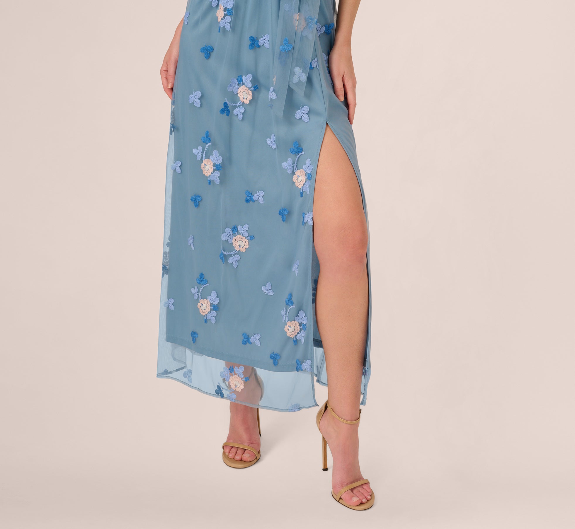 Sleeveless Illusion Embroidered Maxi Dress In French Blue Multi、mySite、solidvoid