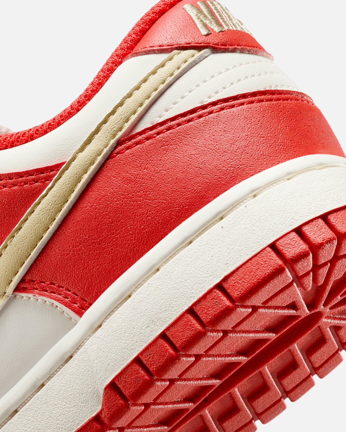 Nike Women's Dunk Low Next Nature Light Crimson Lt Crimson/Team Gold-Sail、mySite、zt4zffjzw