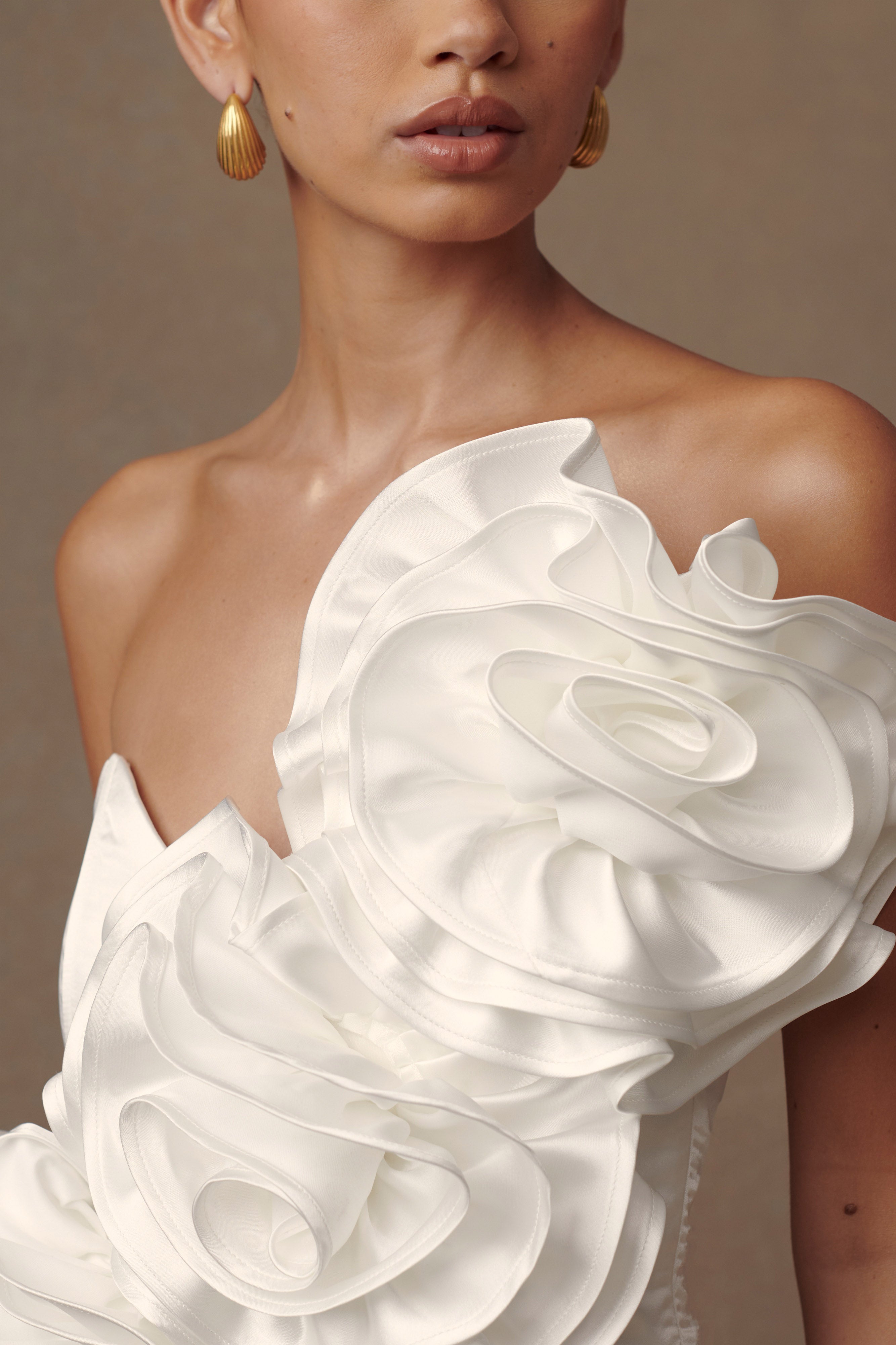 Olivia Strapless Satin Rose Wedding Gown - White、mySite、solidvoid