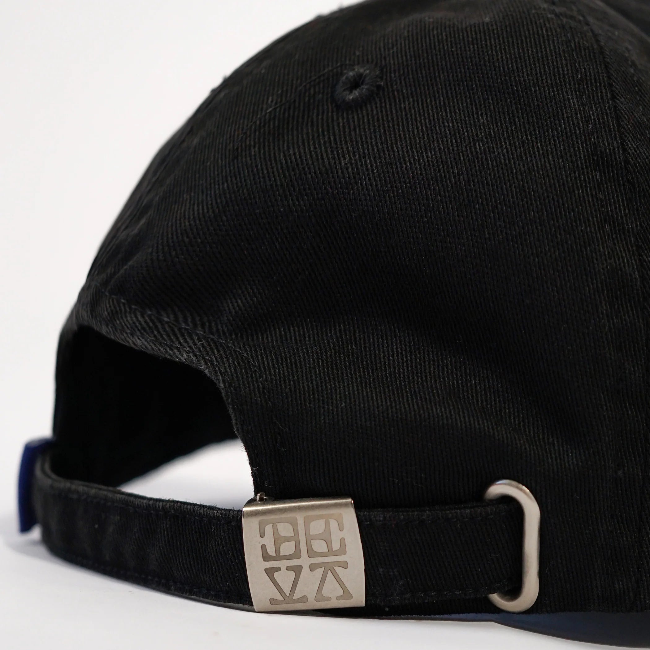 CASH DISTRESSED STRAPBACK CAP、mySite、zt4zffjzw