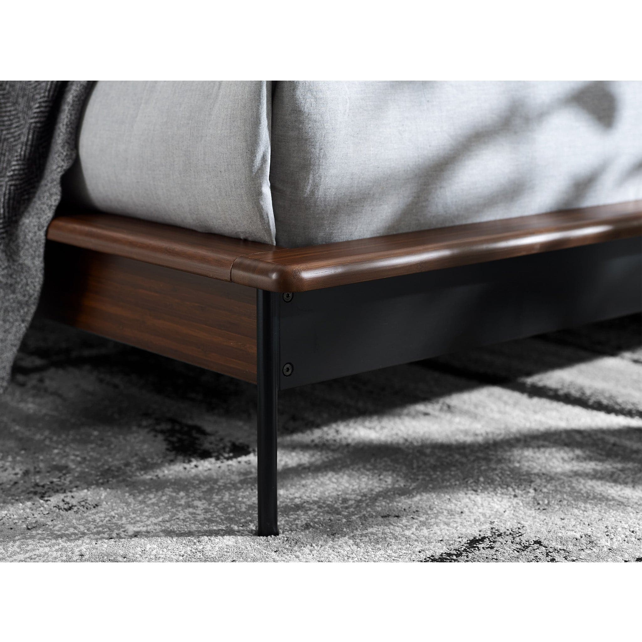 Park Avenue Platform Bed with Fabric、mySite、neckold