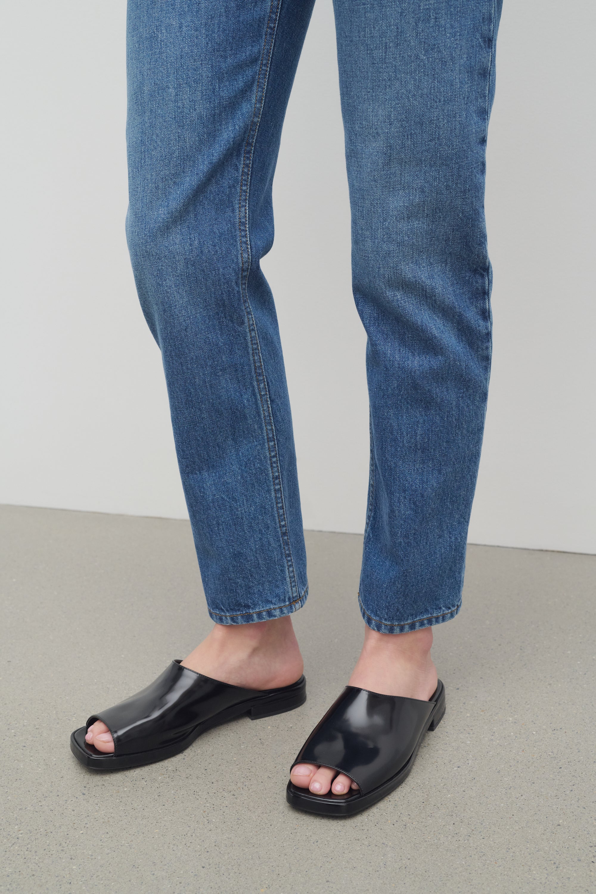 Emi Mule in Leather、mySite、aoinhome