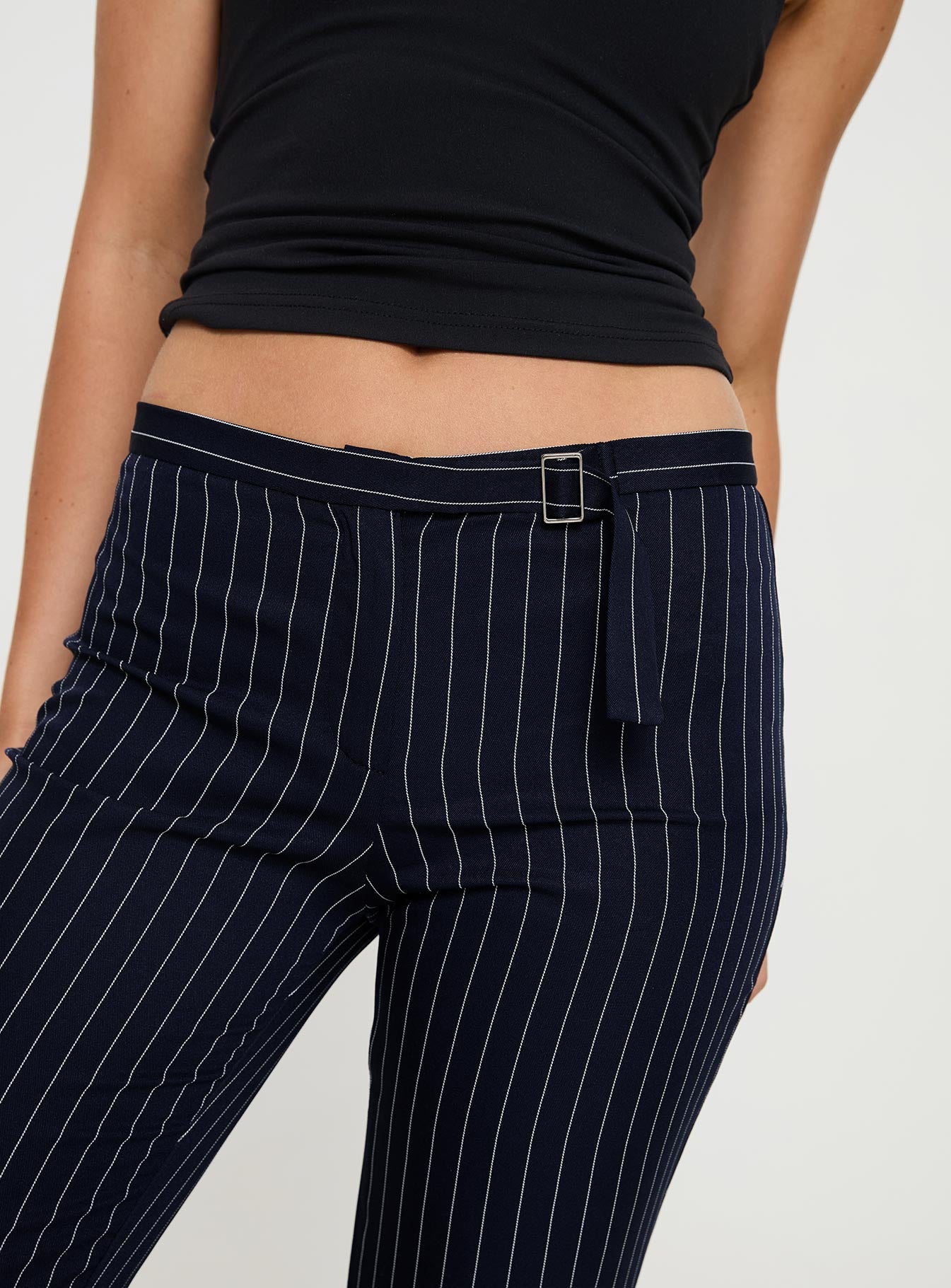 No One Low Waist Pinstripe Pants Navy、mySite、solidvoid