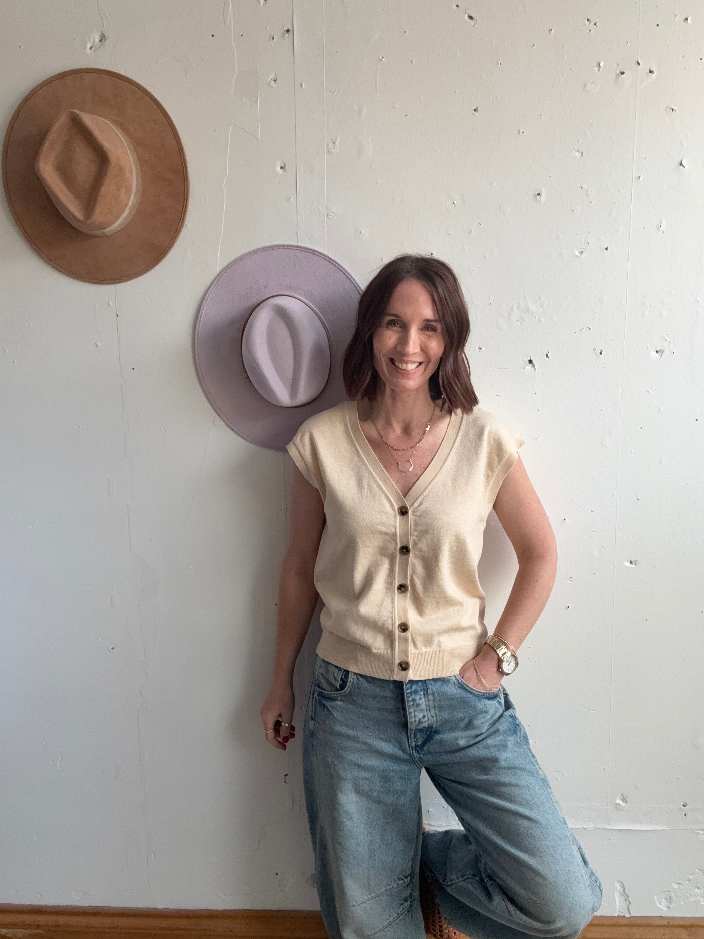 Sierra’s V-Neck Button Down、mySite、garagedoors4me