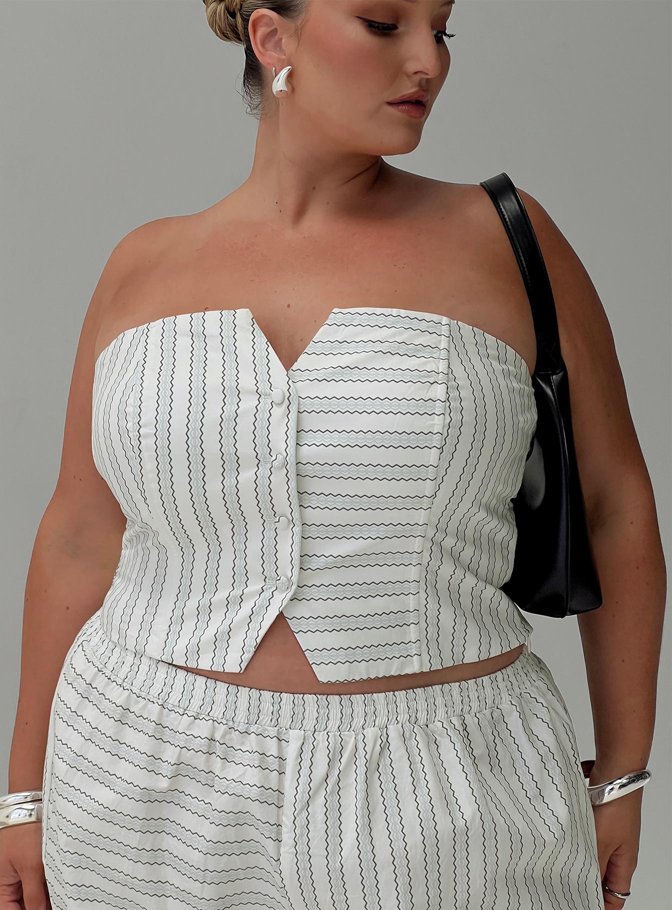 Freddle Strapless Top White Stripe Curve、mySite、solidvoid