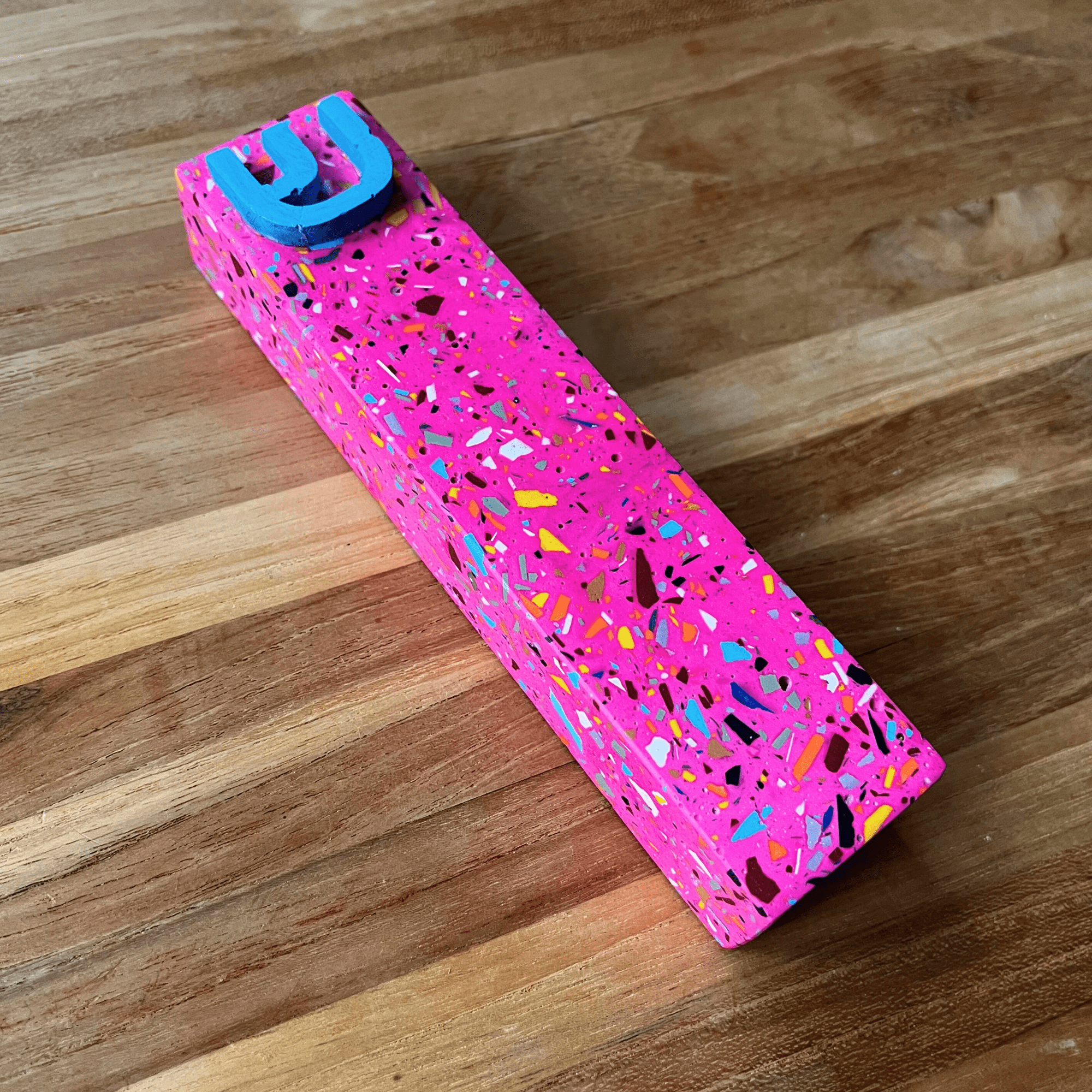 Hot Pink Rainbow Terrazzo Mezuzah、mySite、topwebapps