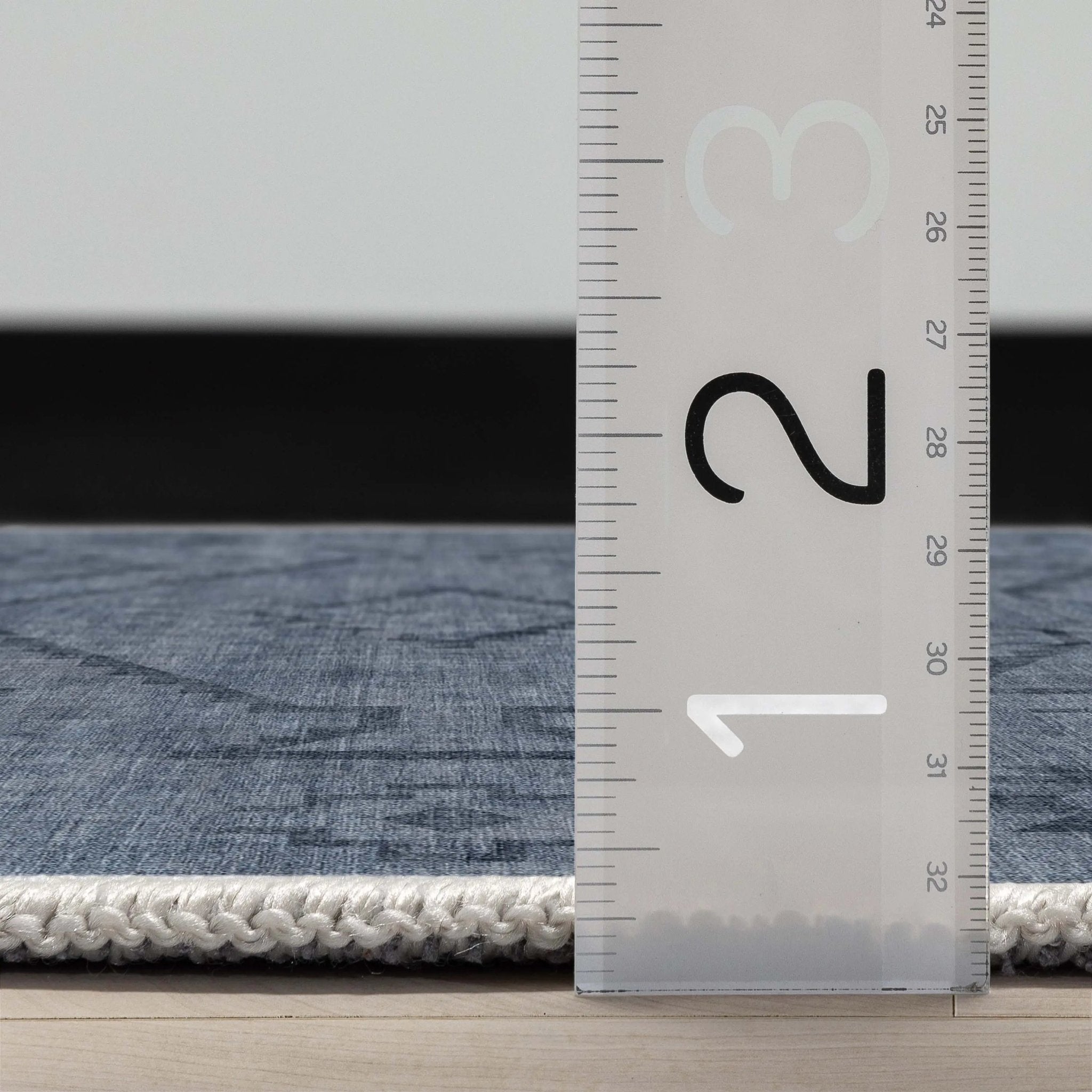 Bottineau Distressed Southwestern Flat-Weave Rug、mySite、gigharbornorthrealestate