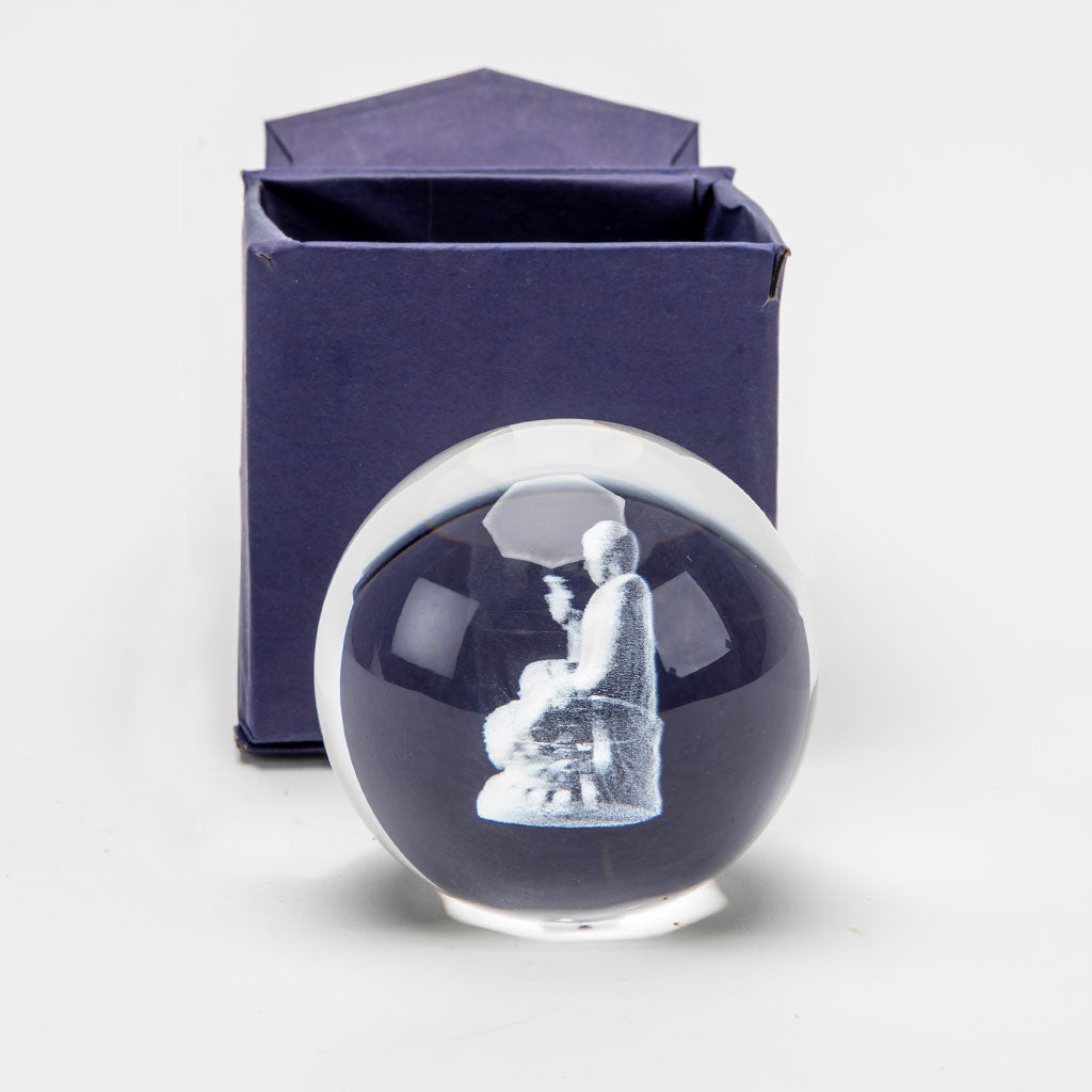 Etched Buddha Crystal Ball、mySite、topwebapps