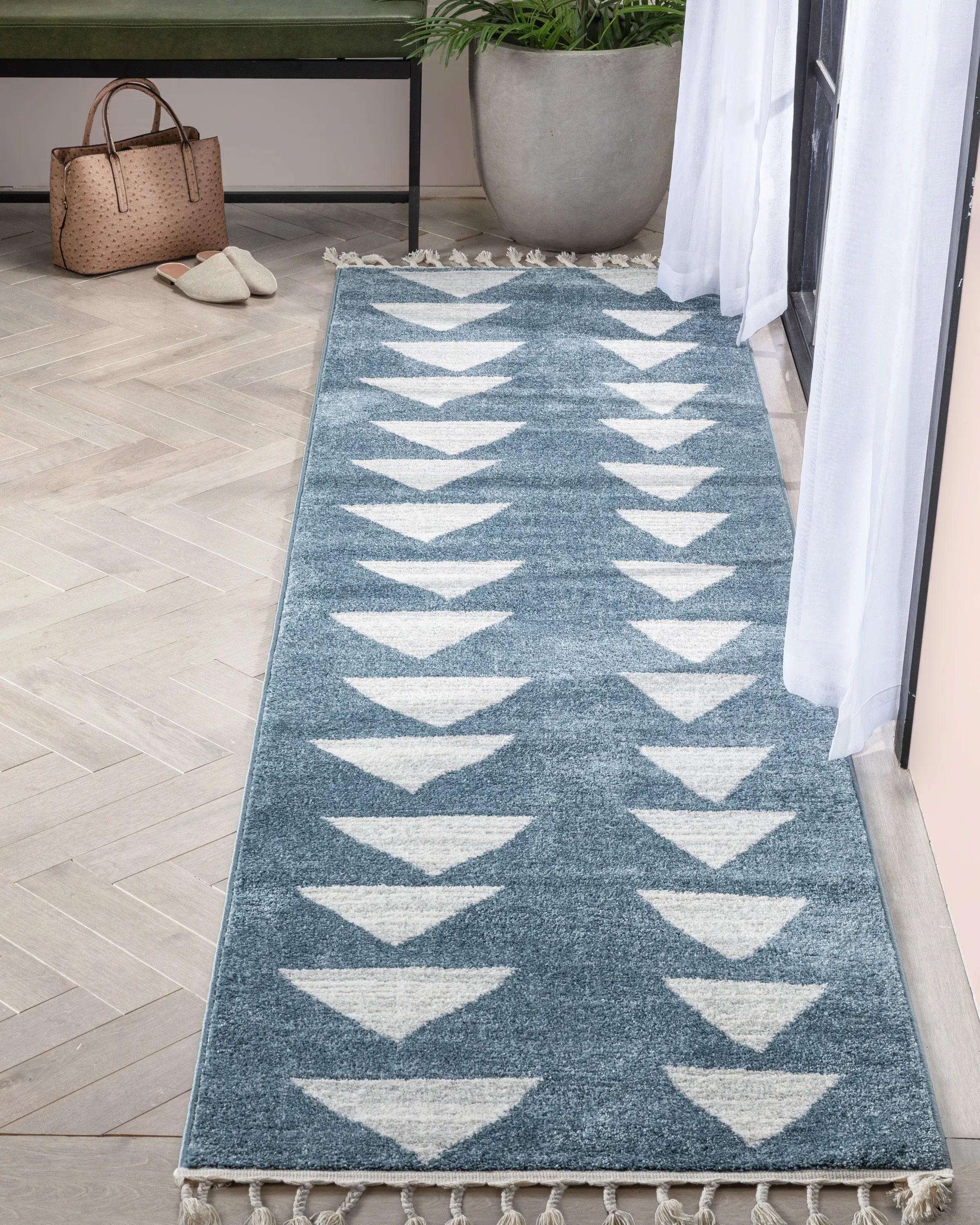 Triangles Modern Geometric Pattern Blue Kids Rug、mySite、gigharbornorthrealestate